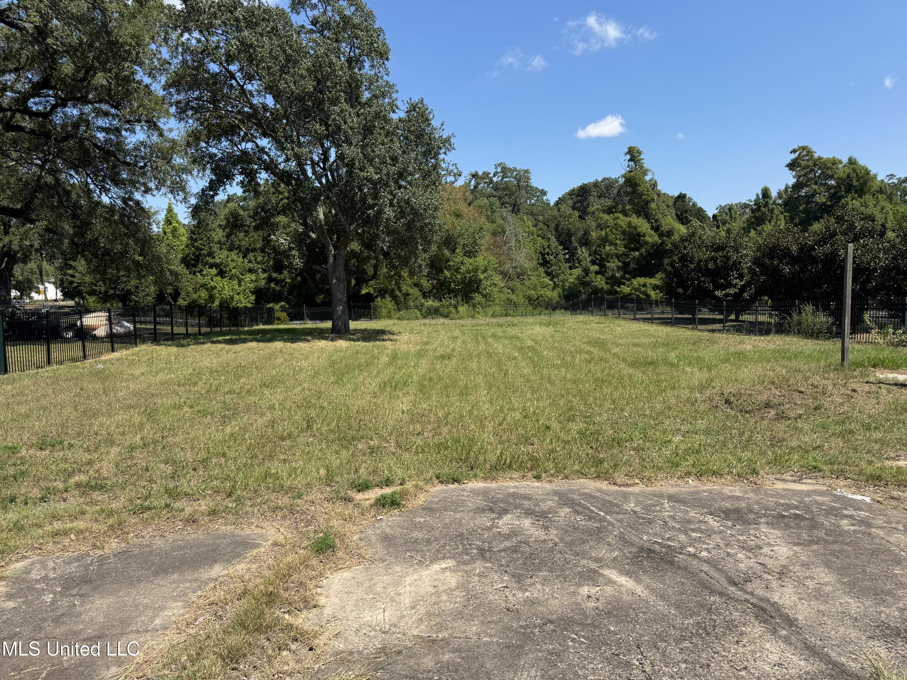 1086 Beach Boulevard Property Photo 8