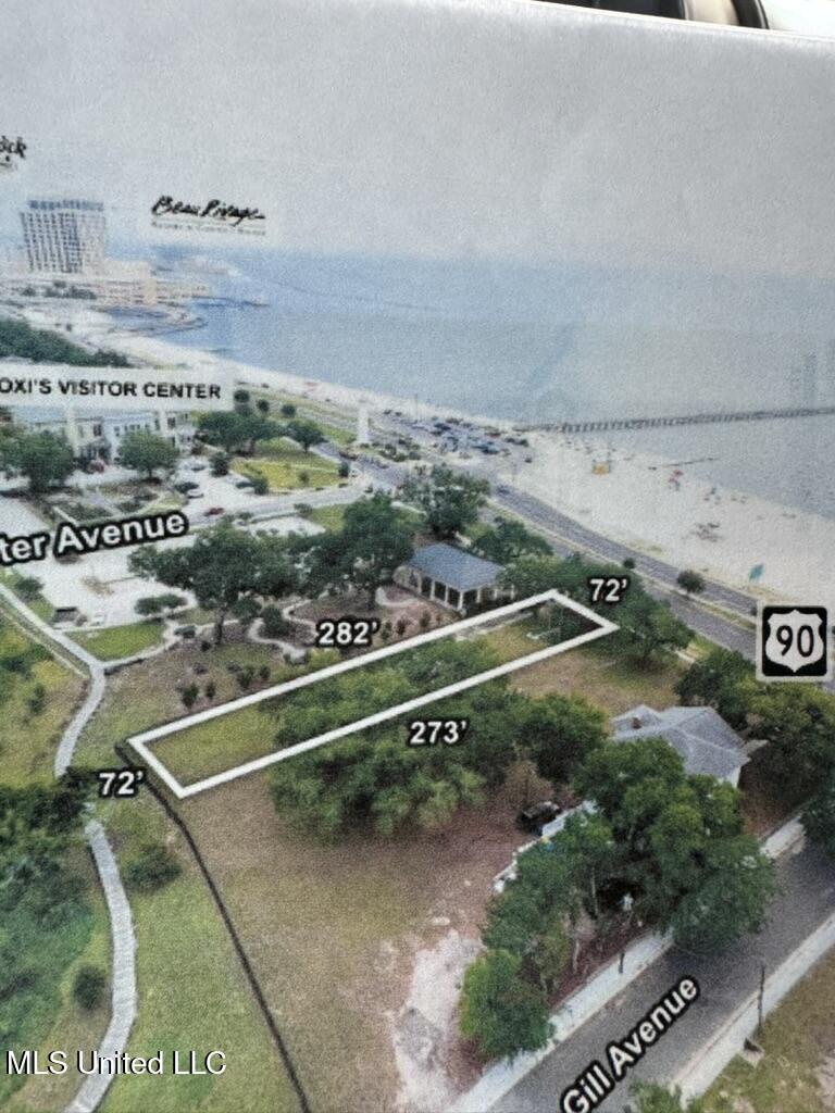 1086 Beach Boulevard Property Photo 10