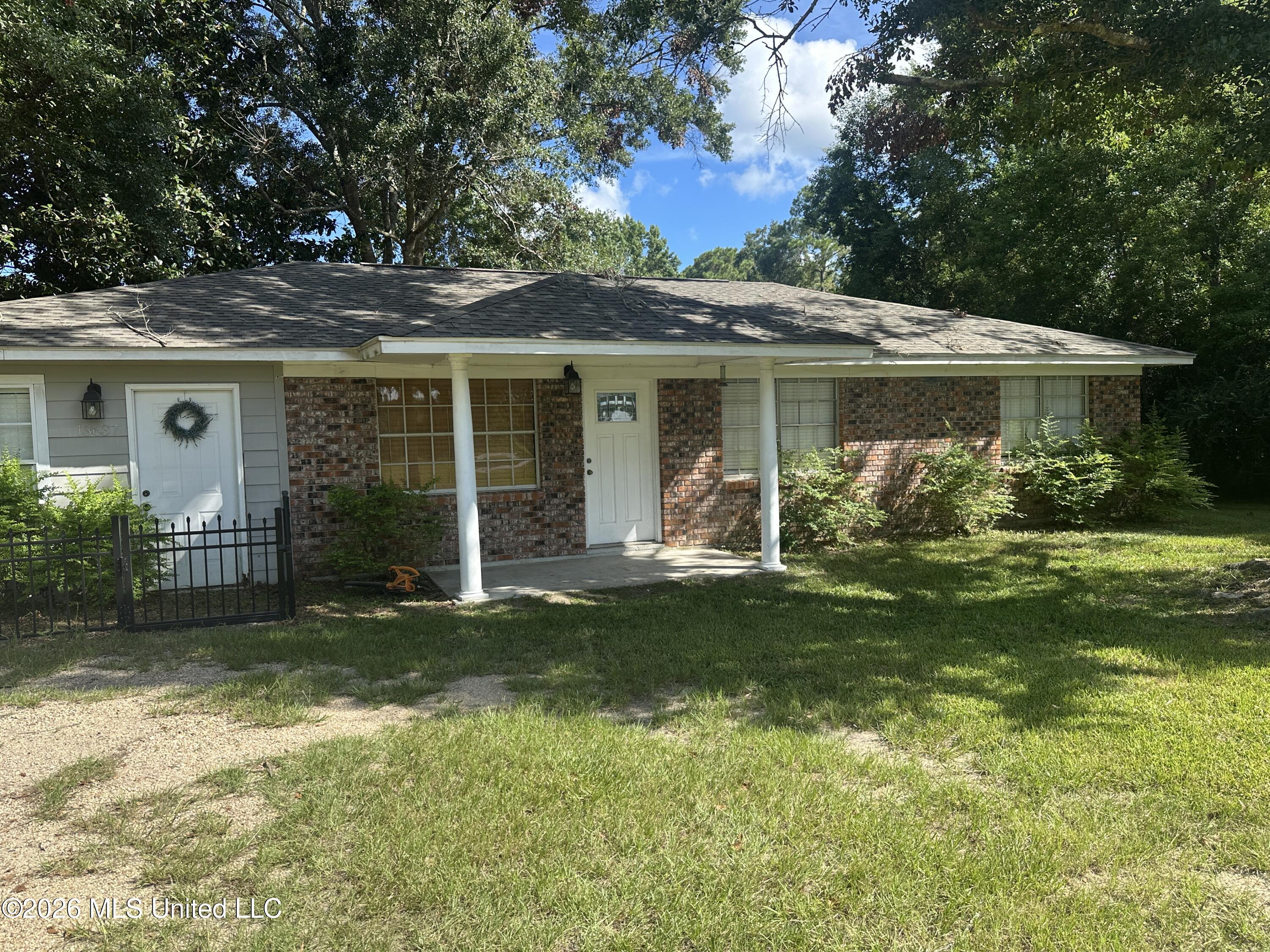13637 Highway 613 Property Photo 1