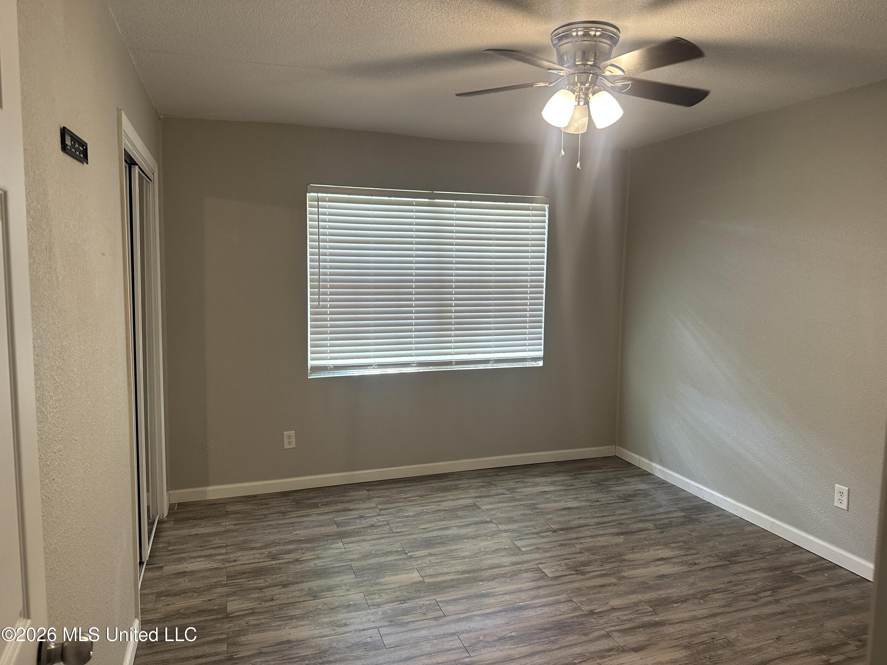 13637 Highway 613 Property Photo 6