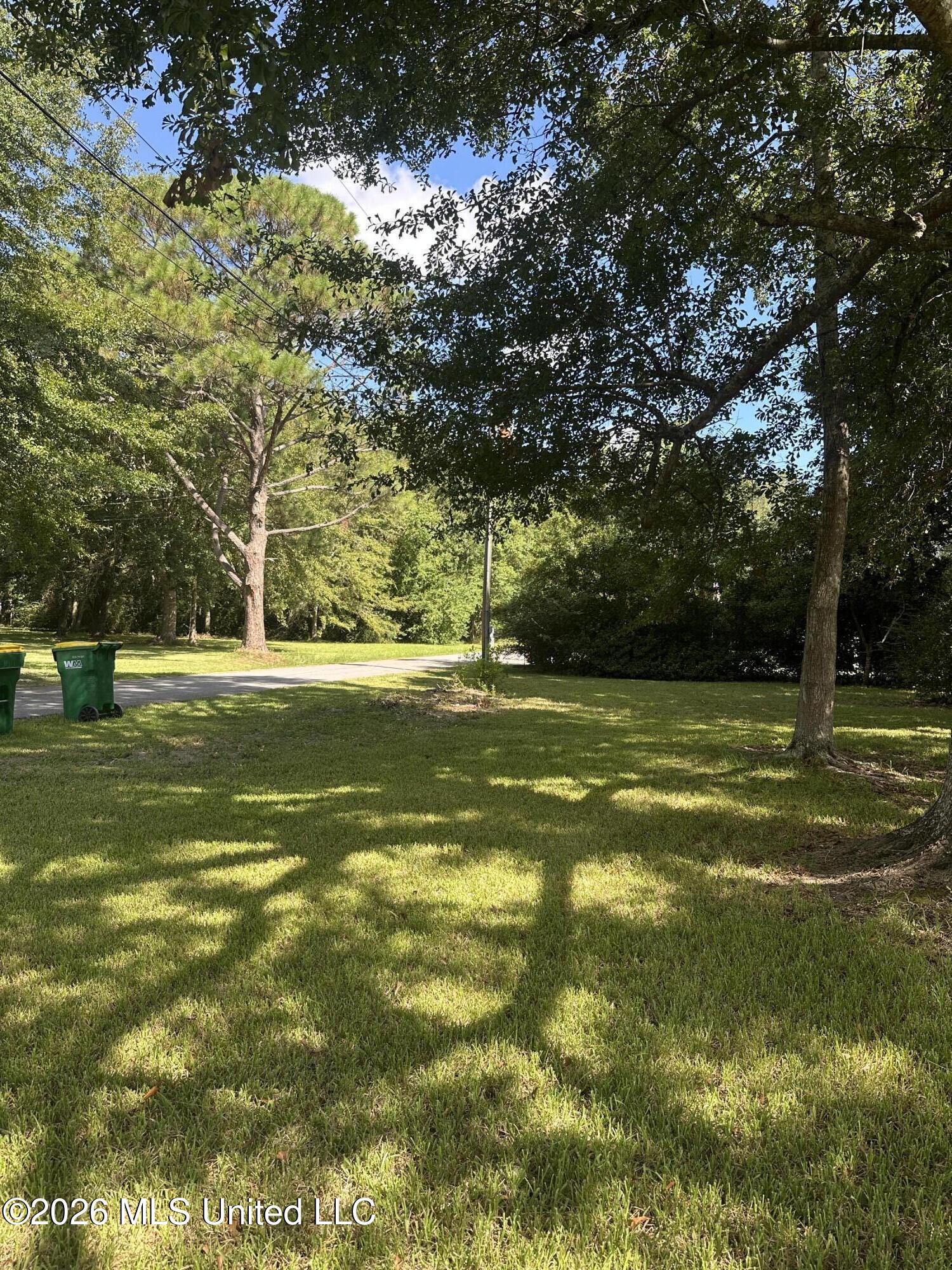13637 Highway 613 Property Photo 15