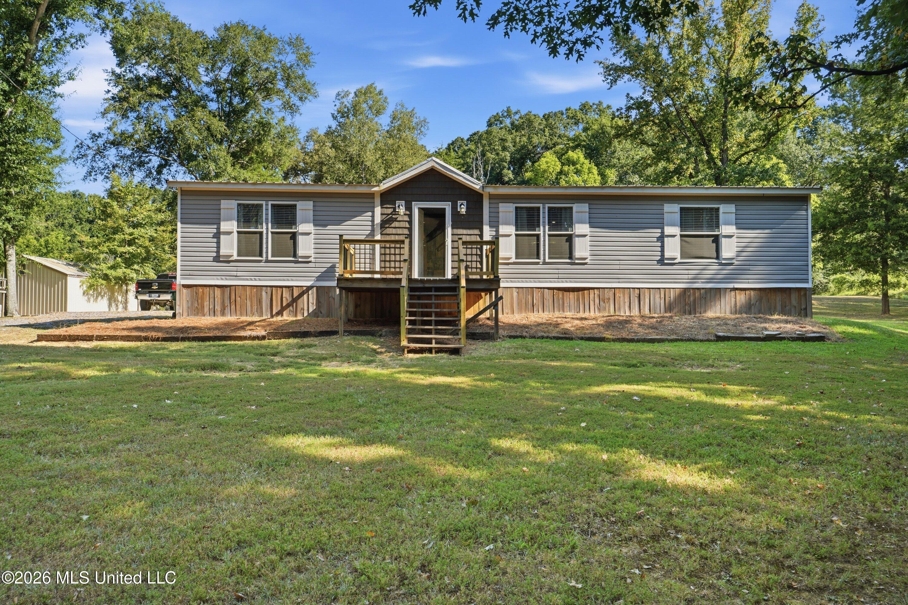 2570 Ratliff Road Property Photo 1