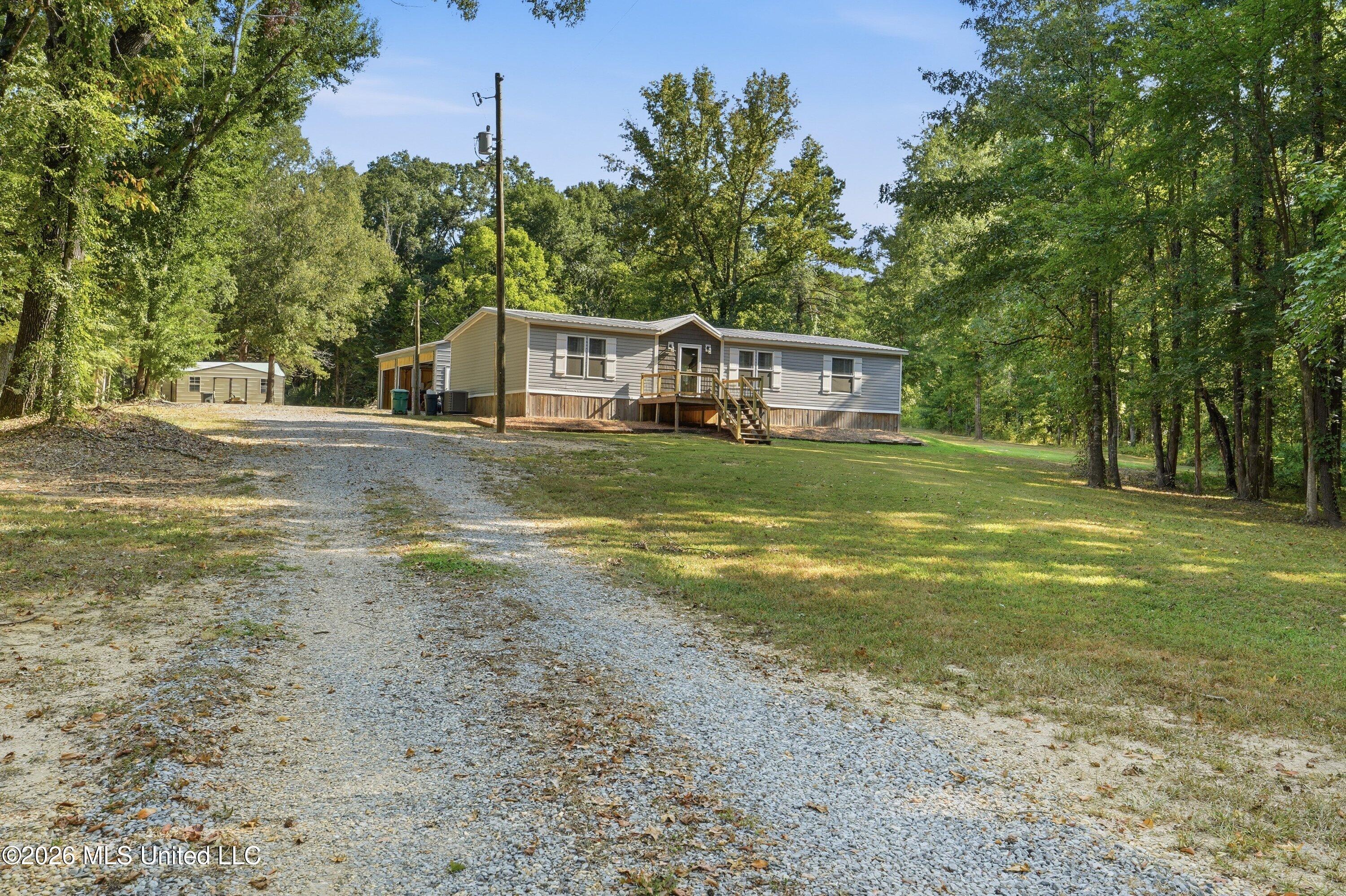 2570 Ratliff Road Property Photo 2