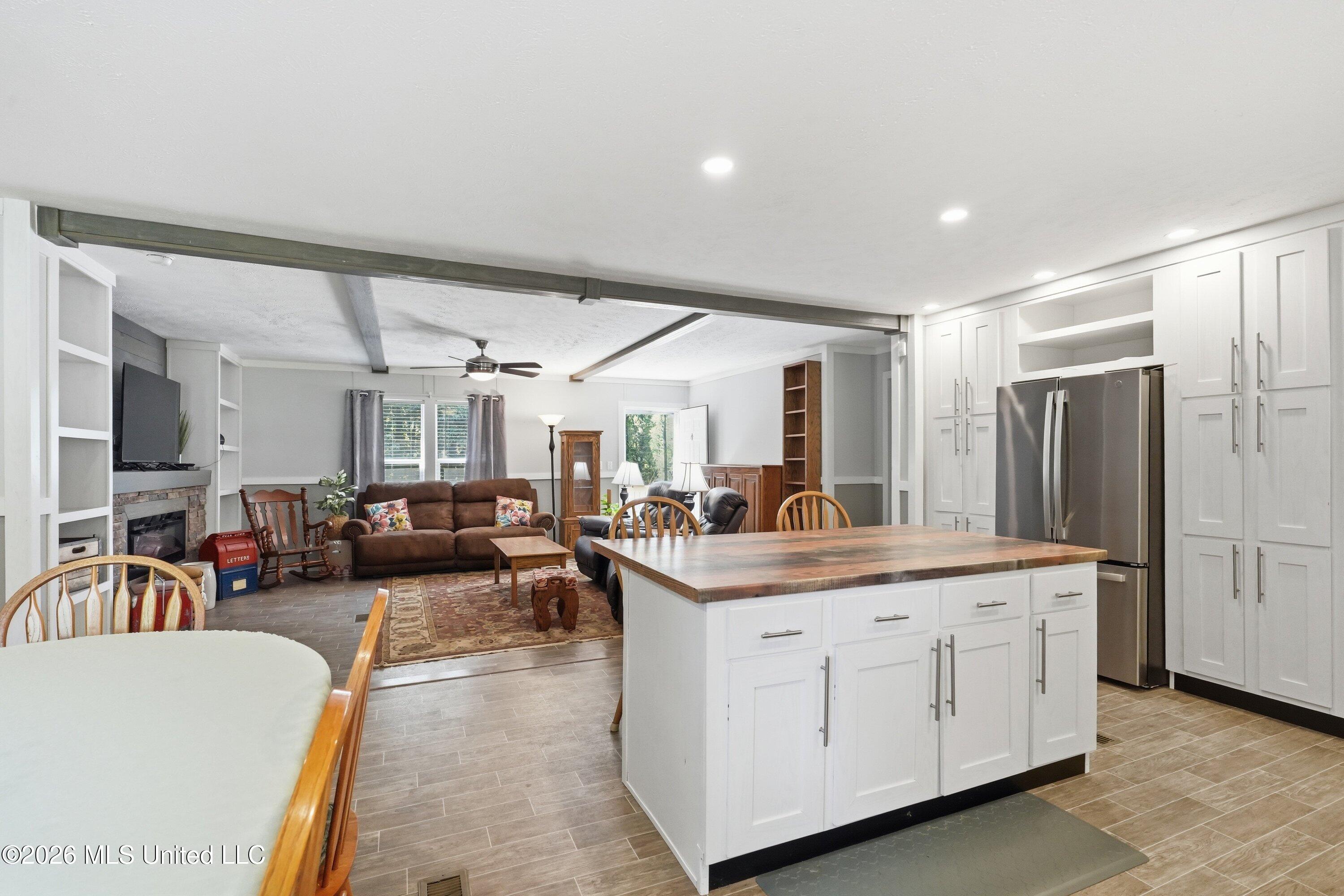 2570 Ratliff Road Property Photo 10