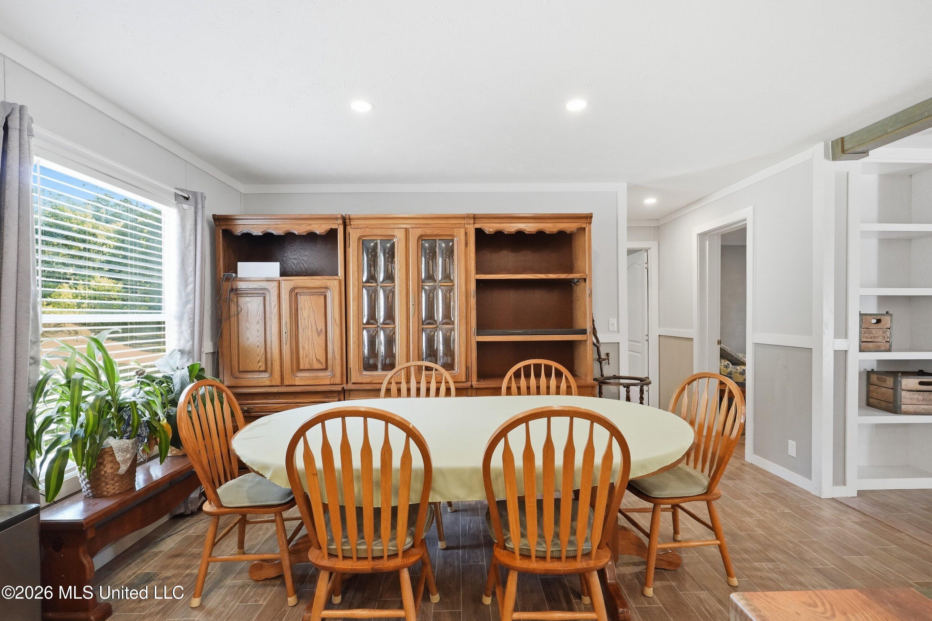 2570 Ratliff Road Property Photo 11