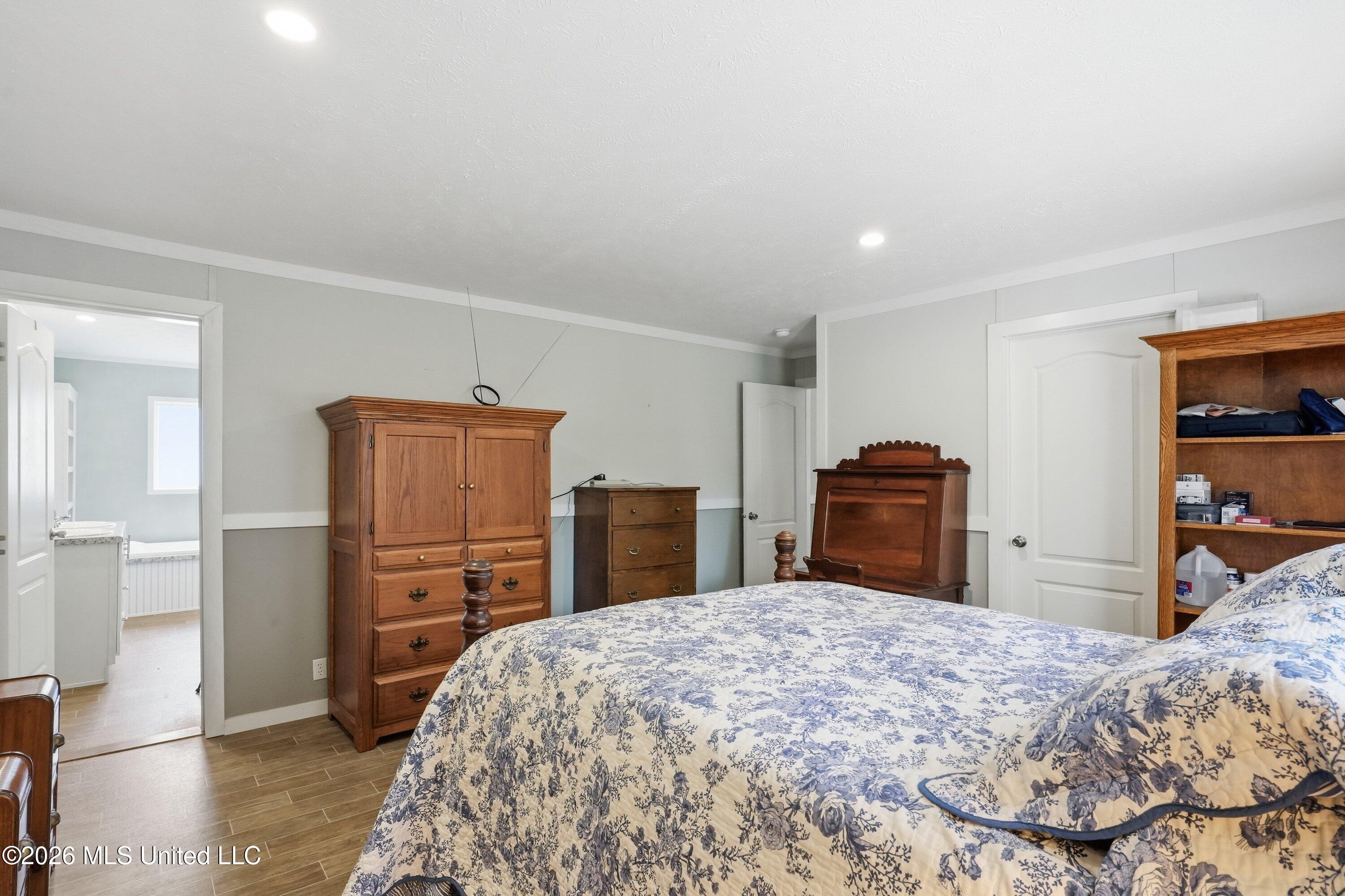 2570 Ratliff Road Property Photo 16