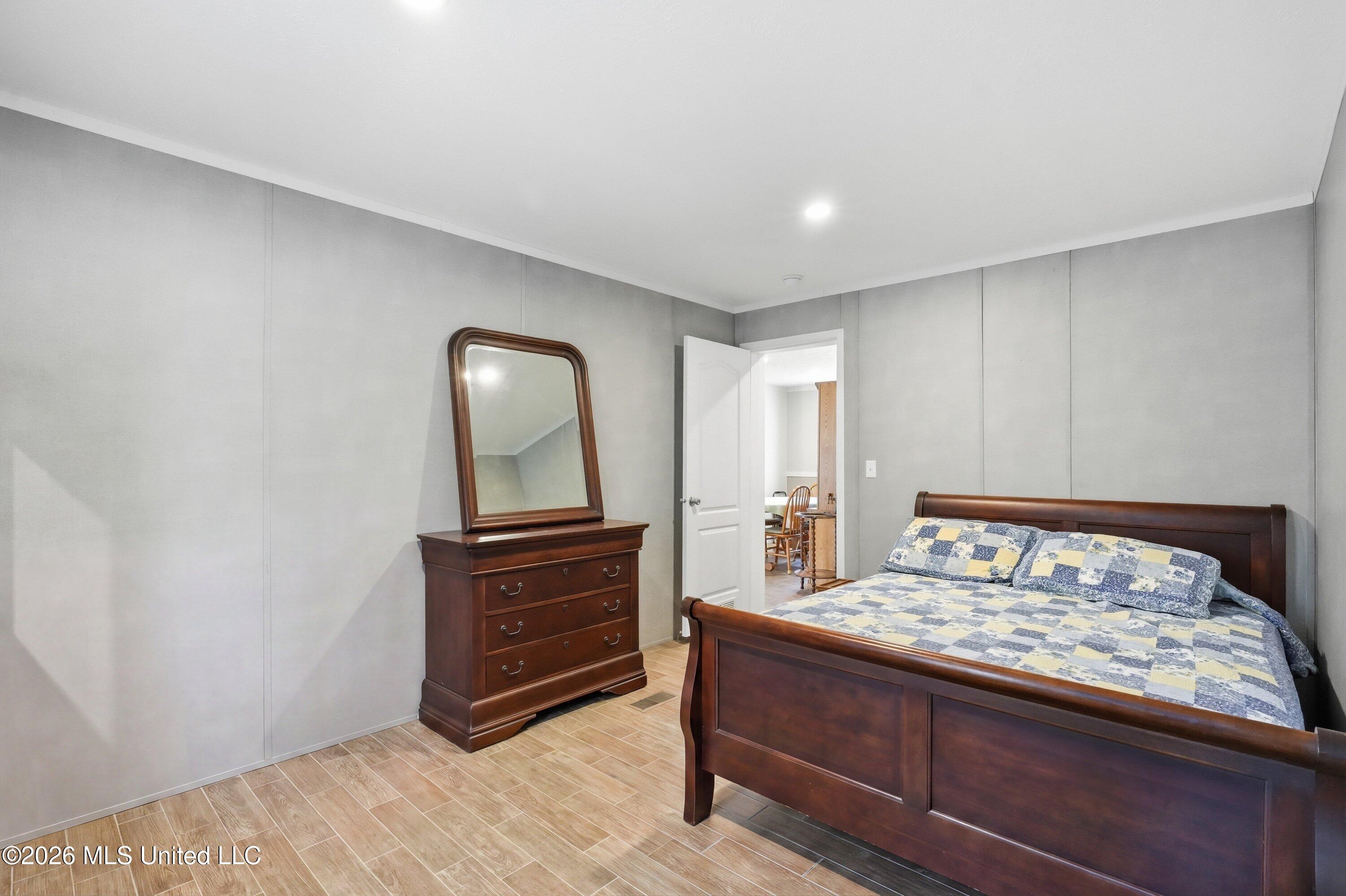 2570 Ratliff Road Property Photo 17