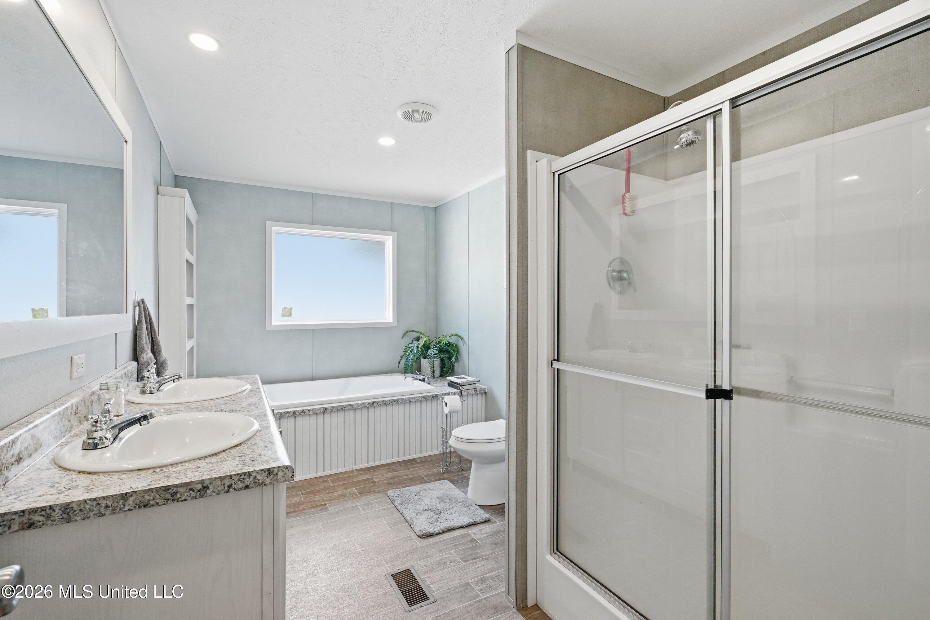 2570 Ratliff Road Property Photo 18