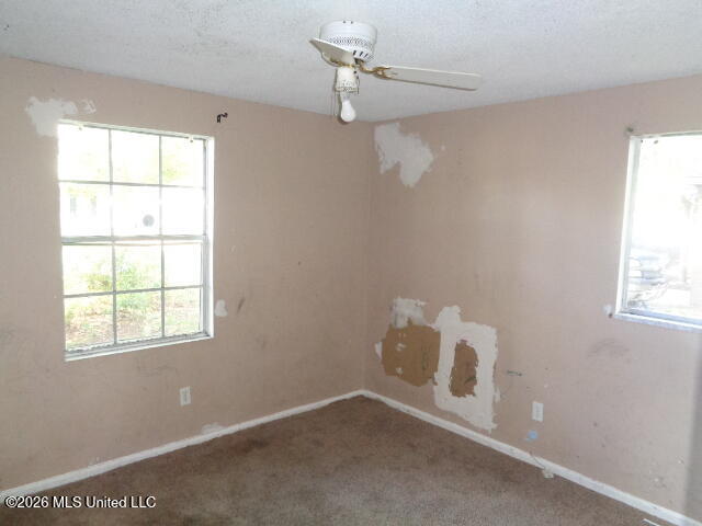 4618 Robinhood Drive Property Photo 8