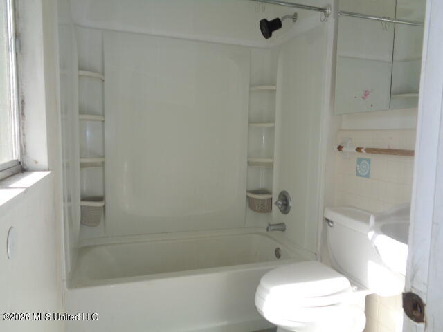 4618 Robinhood Drive Property Photo 10