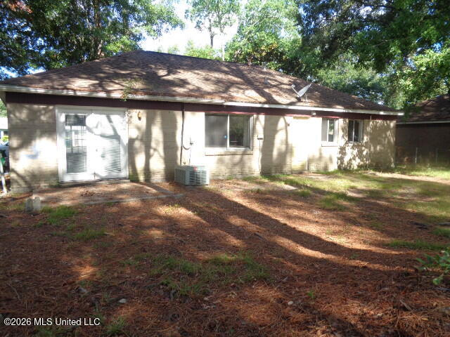 4618 Robinhood Drive Property Photo 13