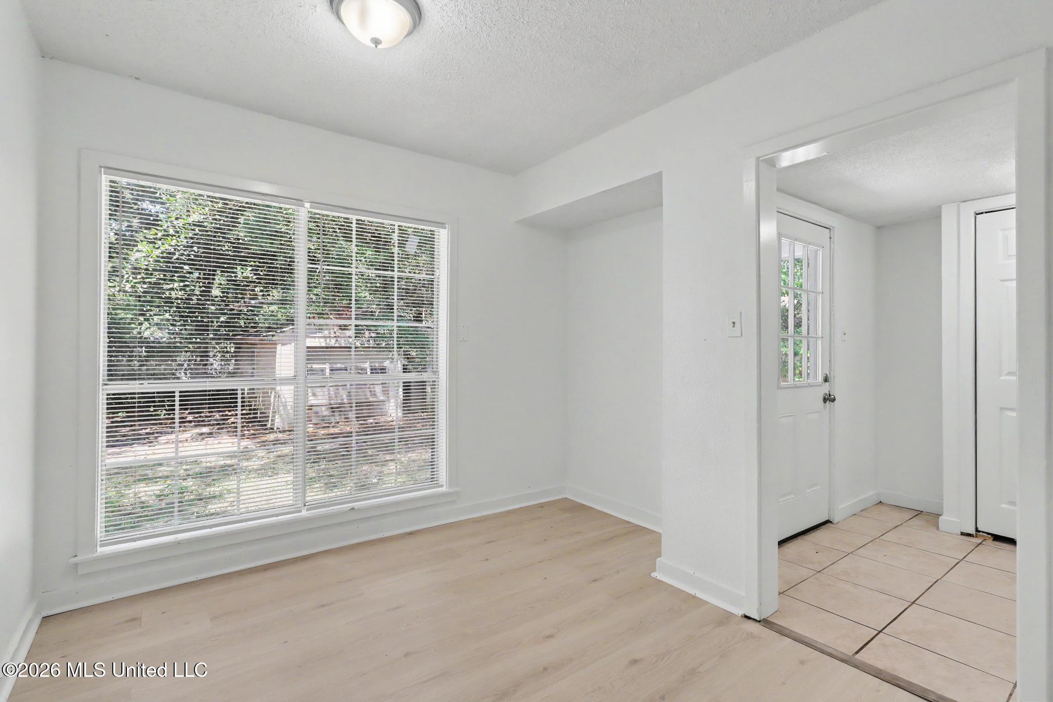 341 East Drive Property Photo 15