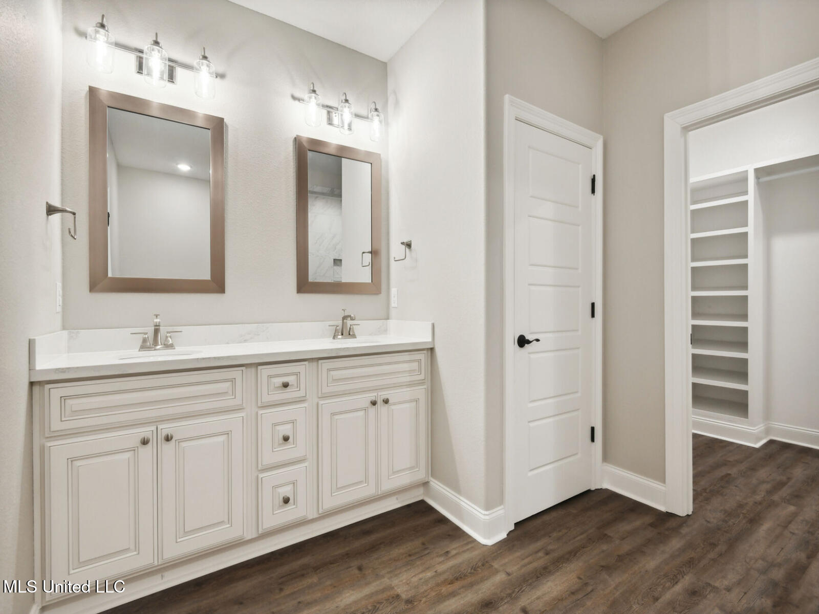 10606 Landon Mdws Drive Property Photo 12