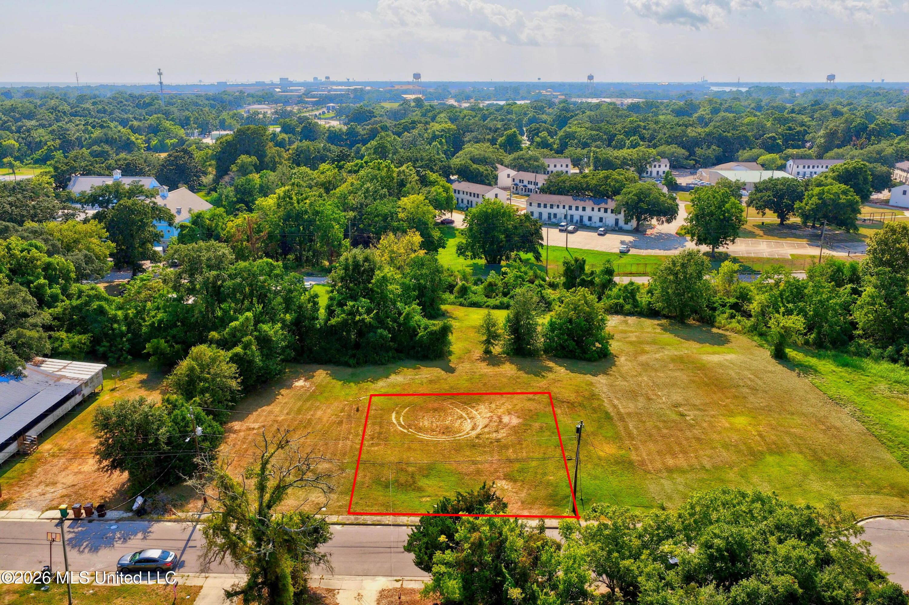 506 Seal Avenue Property Photo 6