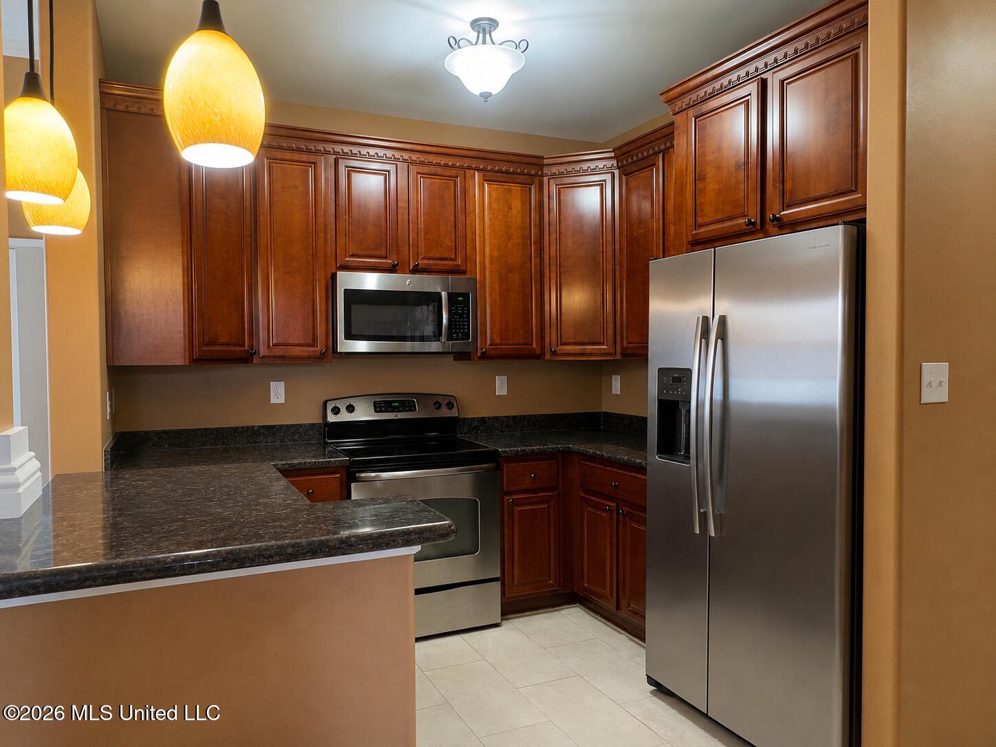 17063 Palm Ridge Drive Property Photo 3