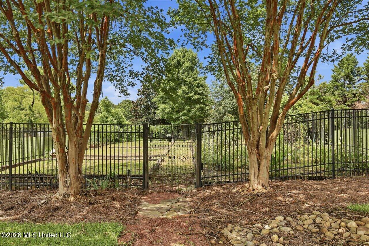 134 Lake Hill Drive Property Photo 32