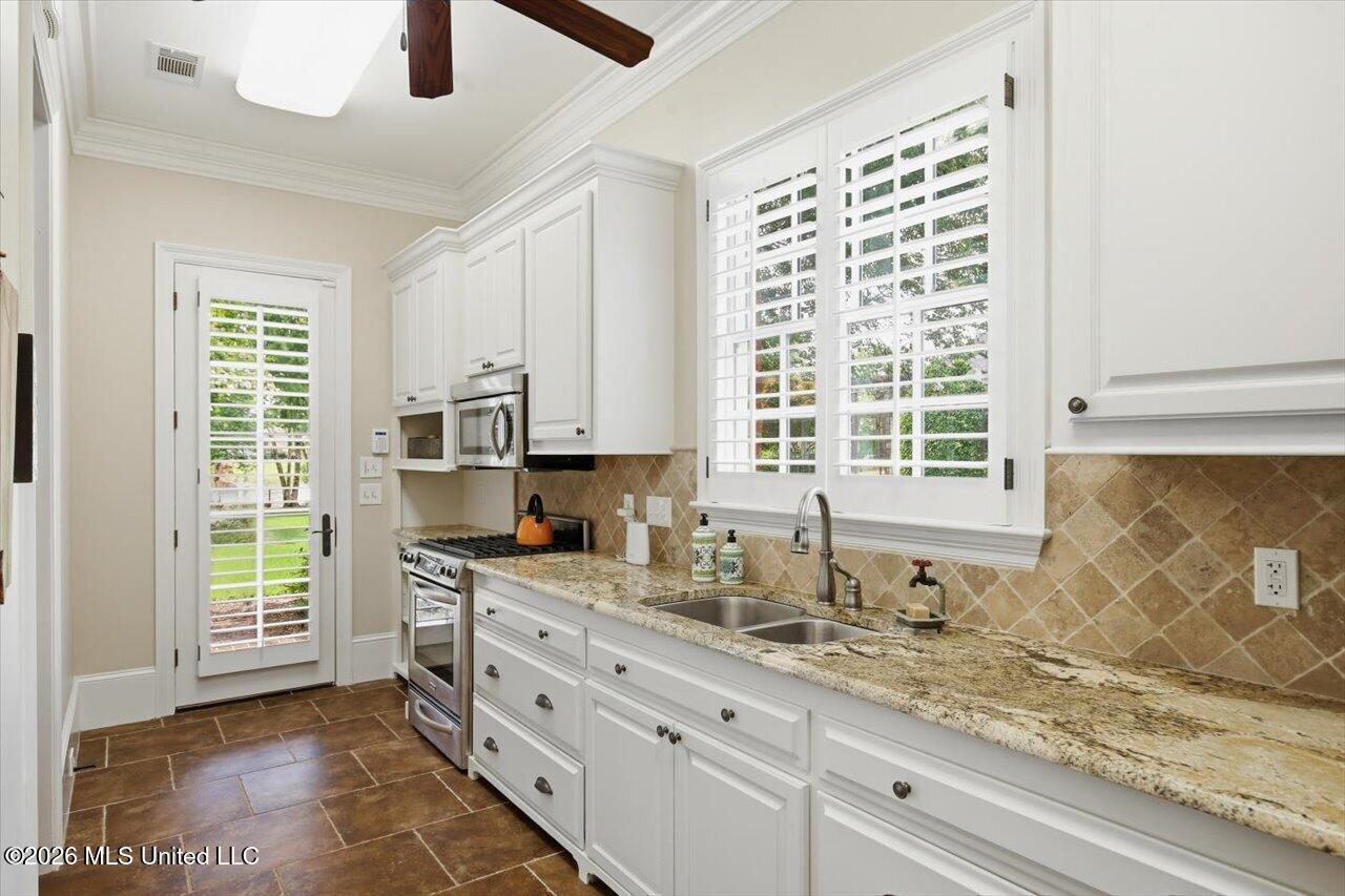 134 Lake Hill Drive Property Photo 42