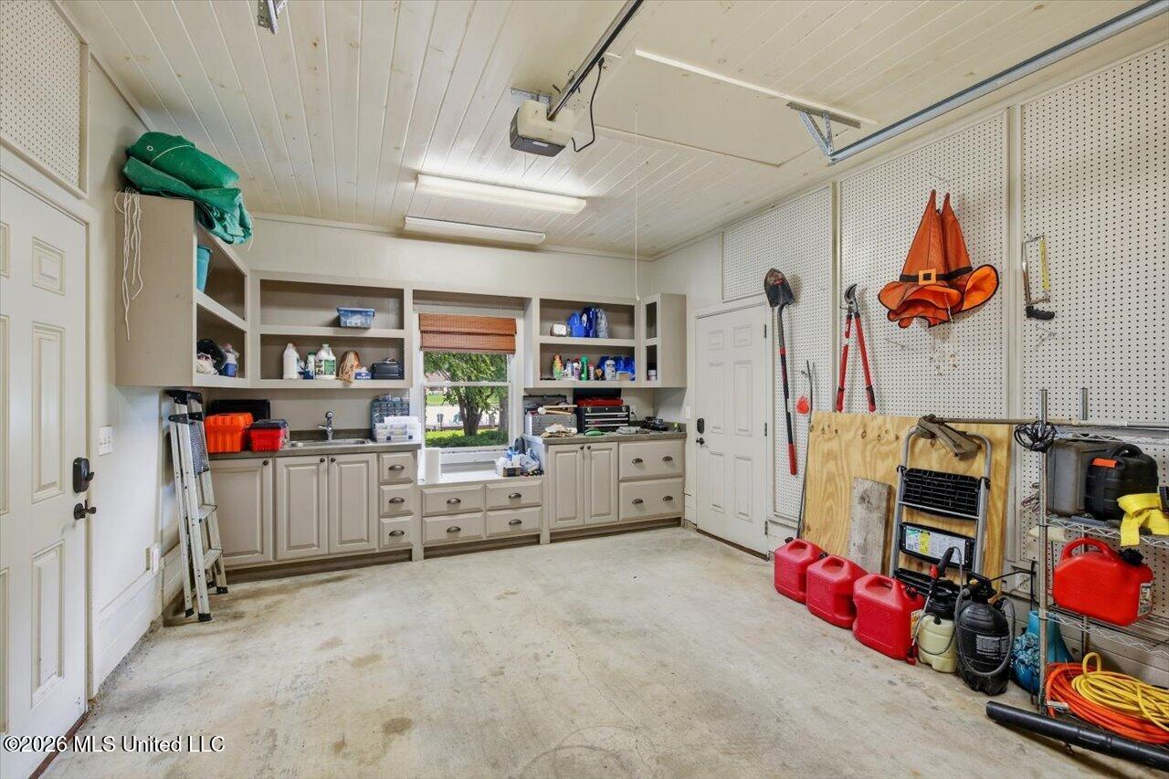 134 Lake Hill Drive Property Photo 49