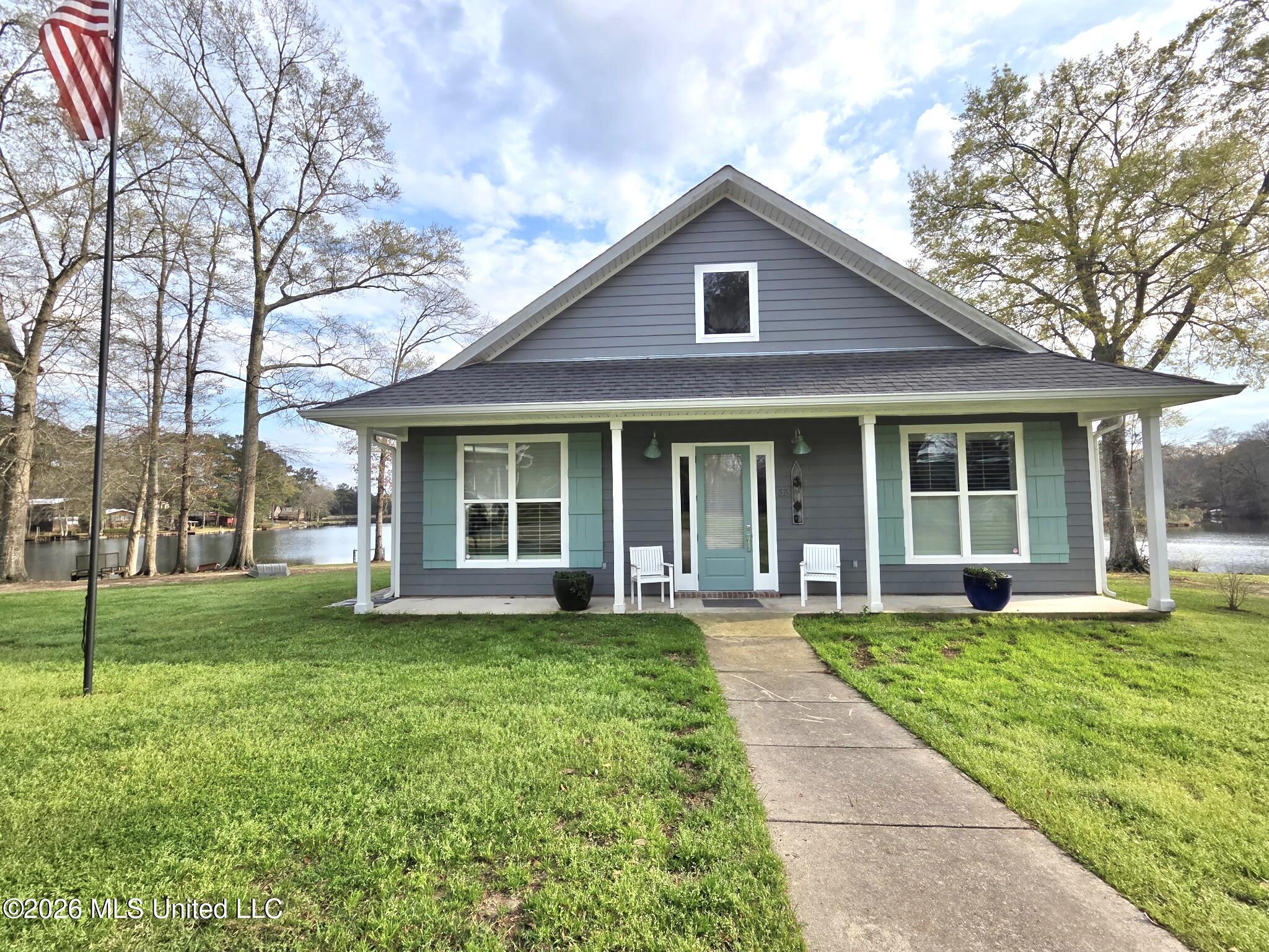 33 Scenic Point Property Photo 3