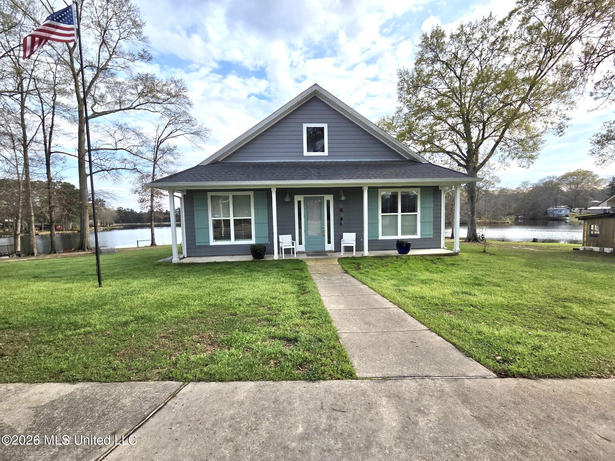 33 Scenic Point Property Photo 4