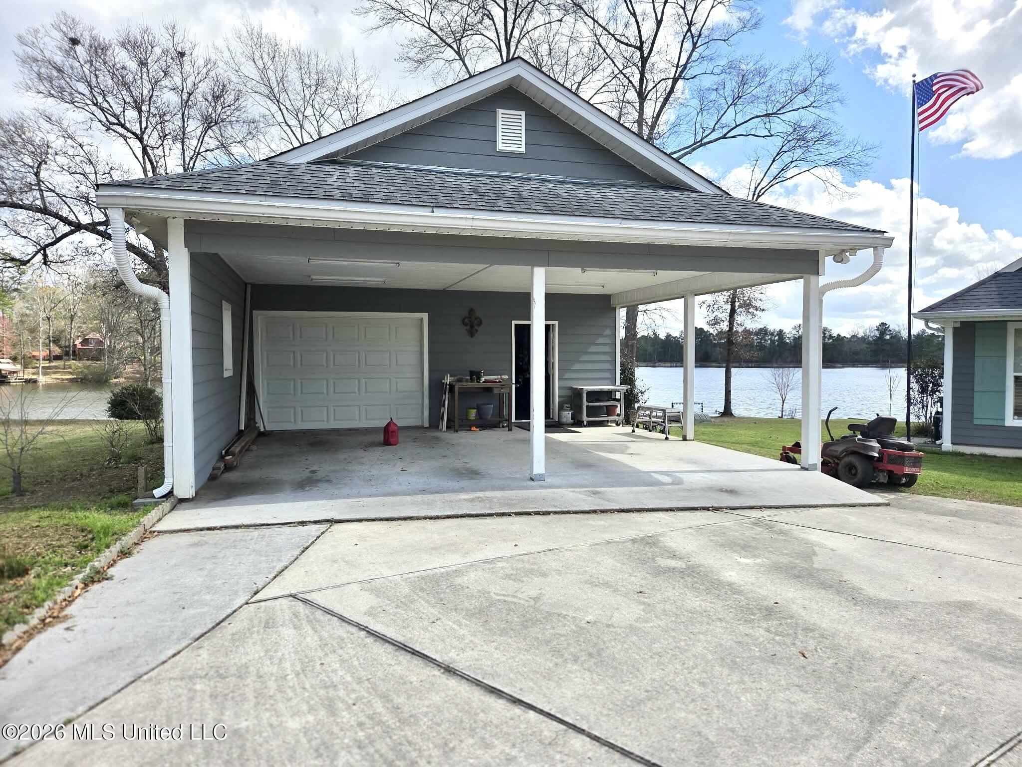 33 Scenic Point Property Photo 7