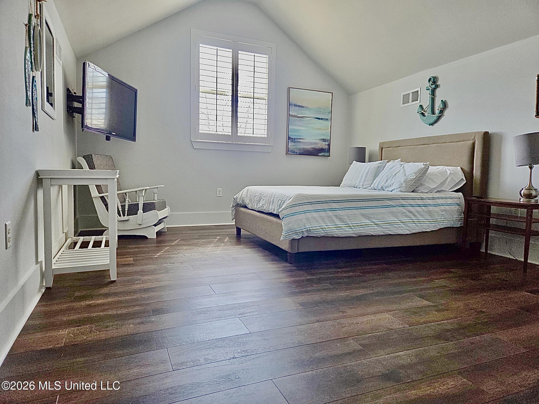 33 Scenic Point Property Photo 32