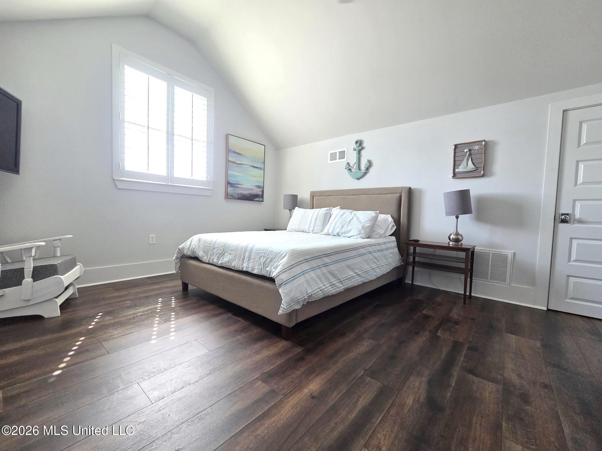 33 Scenic Point Property Photo 33
