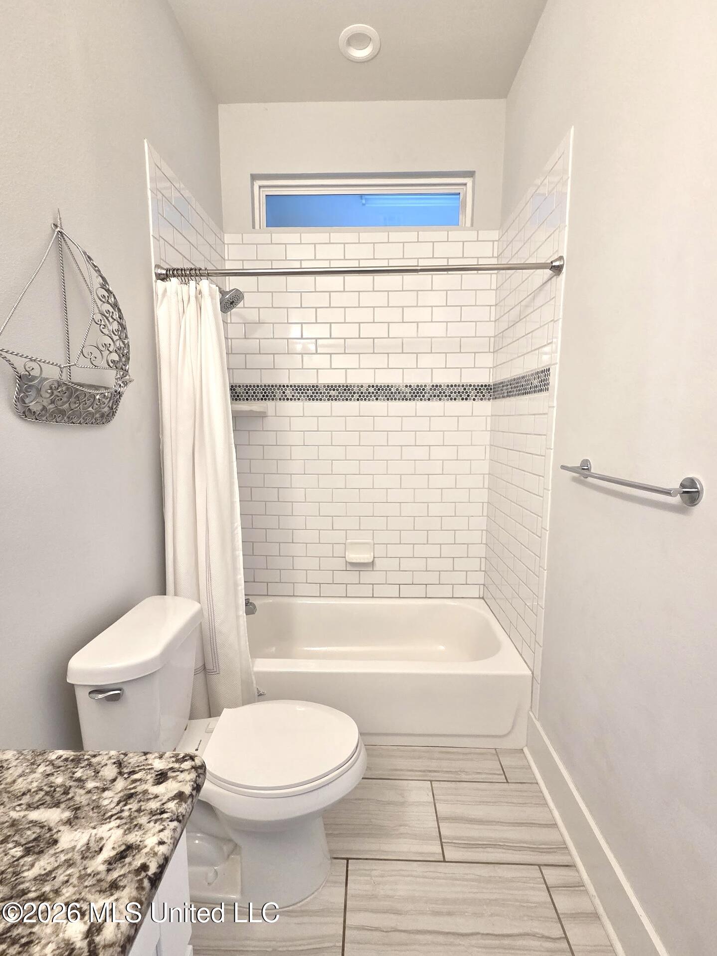 33 Scenic Point Property Photo 42