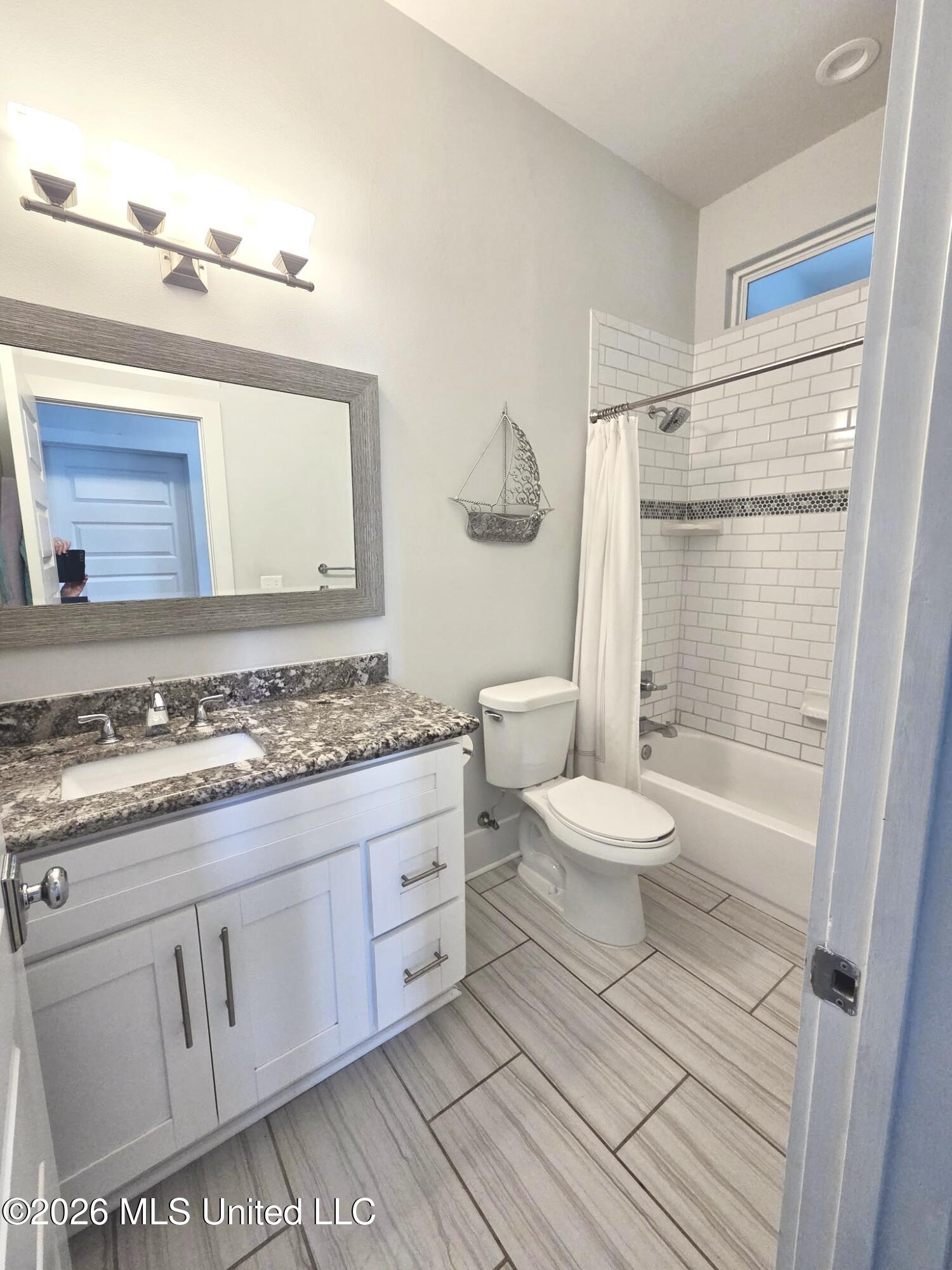 33 Scenic Point Property Photo 44