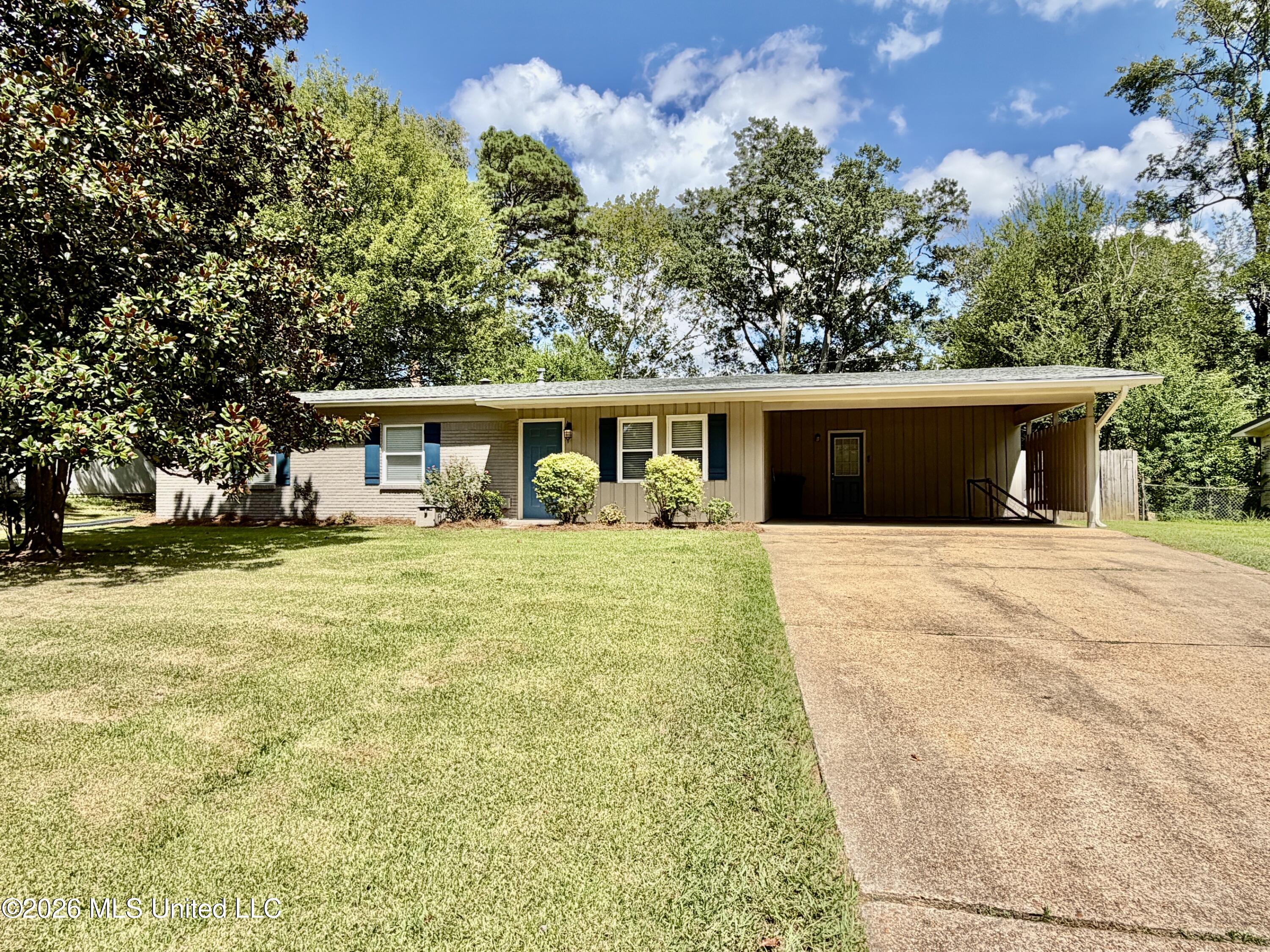 800 Bellevue Street Property Photo 1