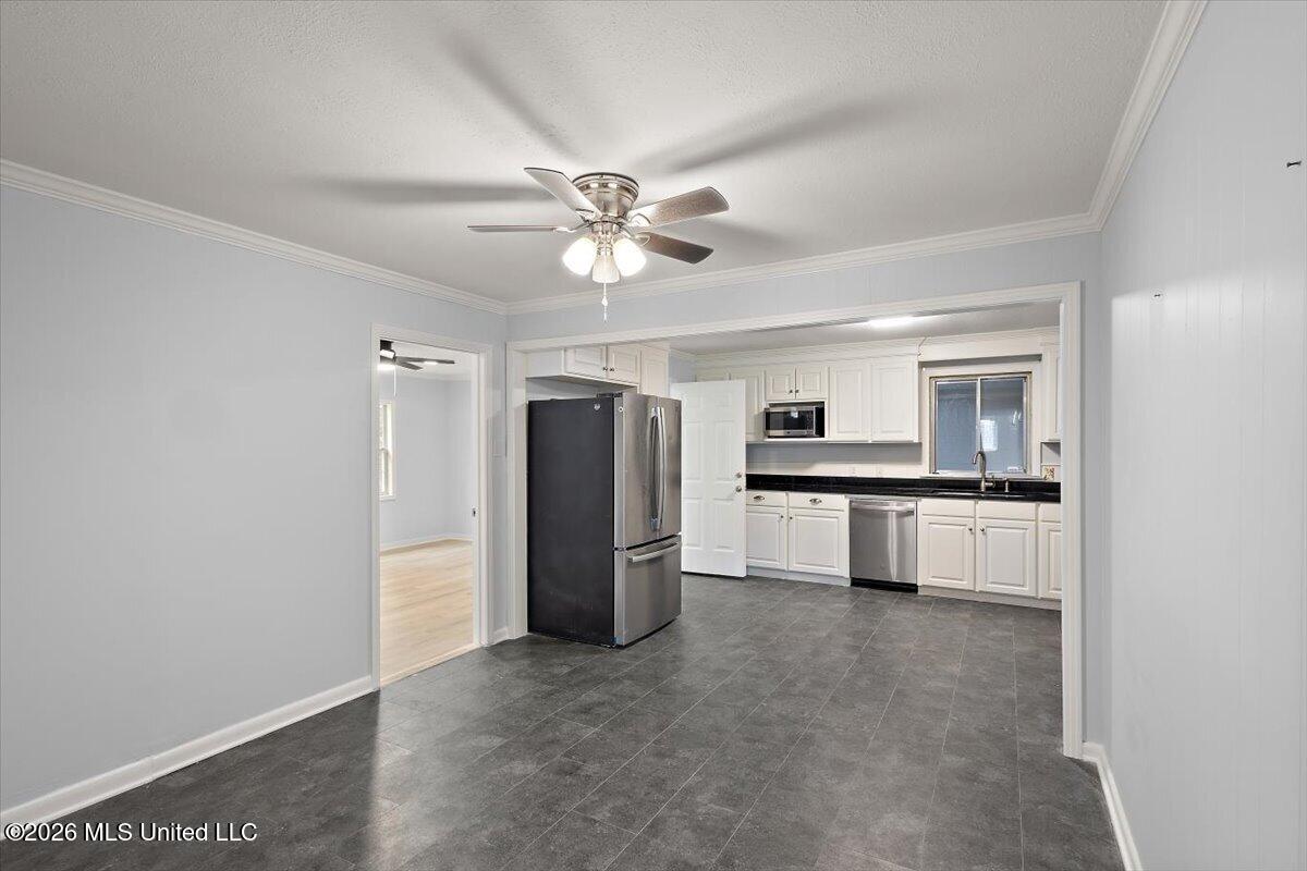 1431 Sheffield Drive Property Photo 8
