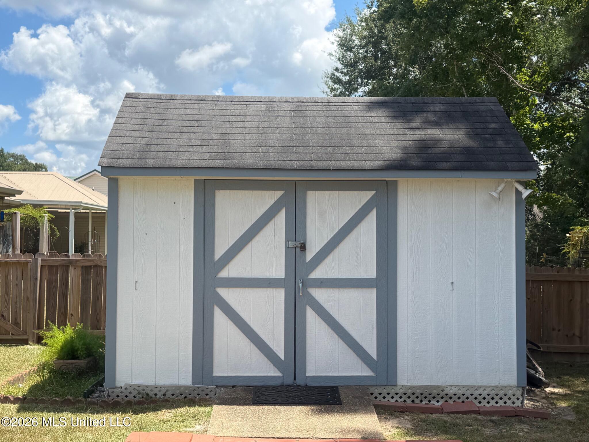 200 Teddy Lane Property Photo 14