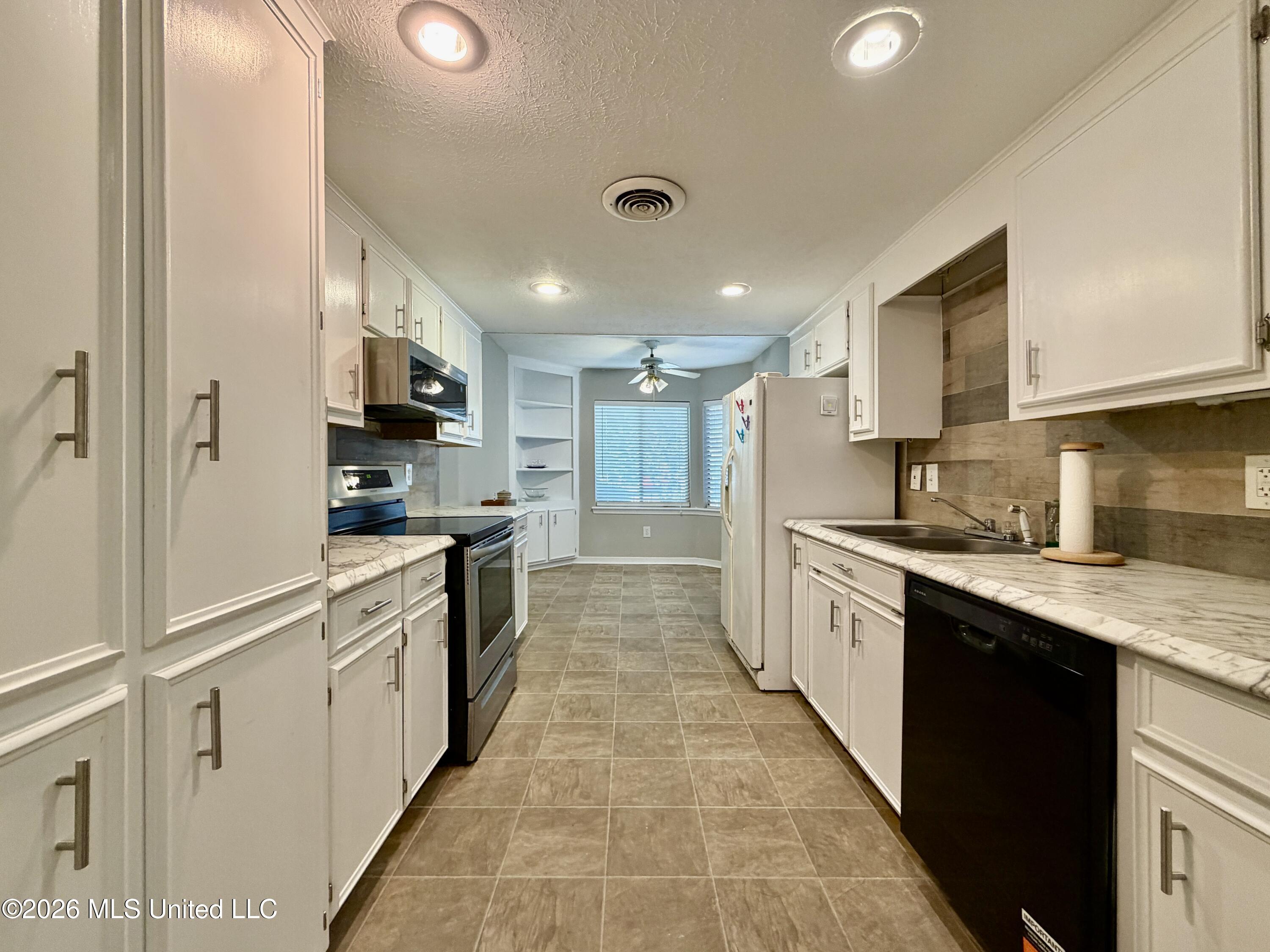 59 Shore Drive Property Photo 12