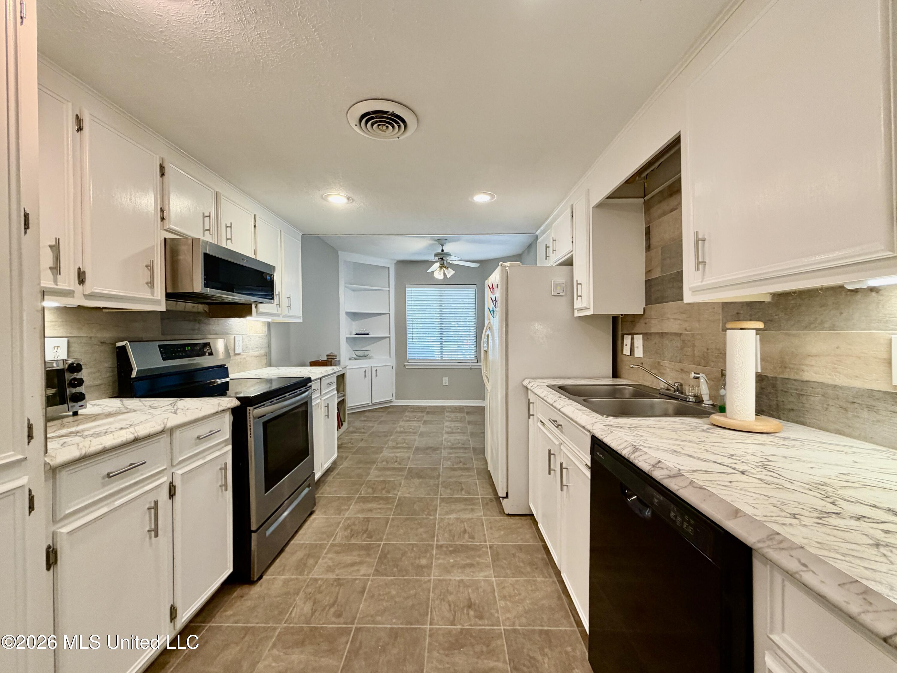 59 Shore Drive Property Photo 13