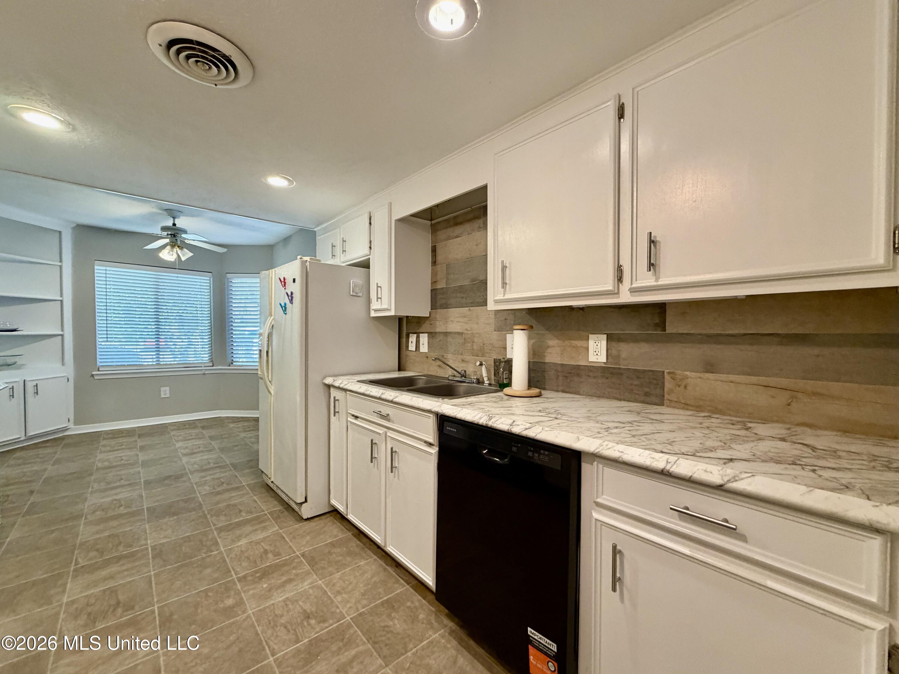 59 Shore Drive Property Photo 15