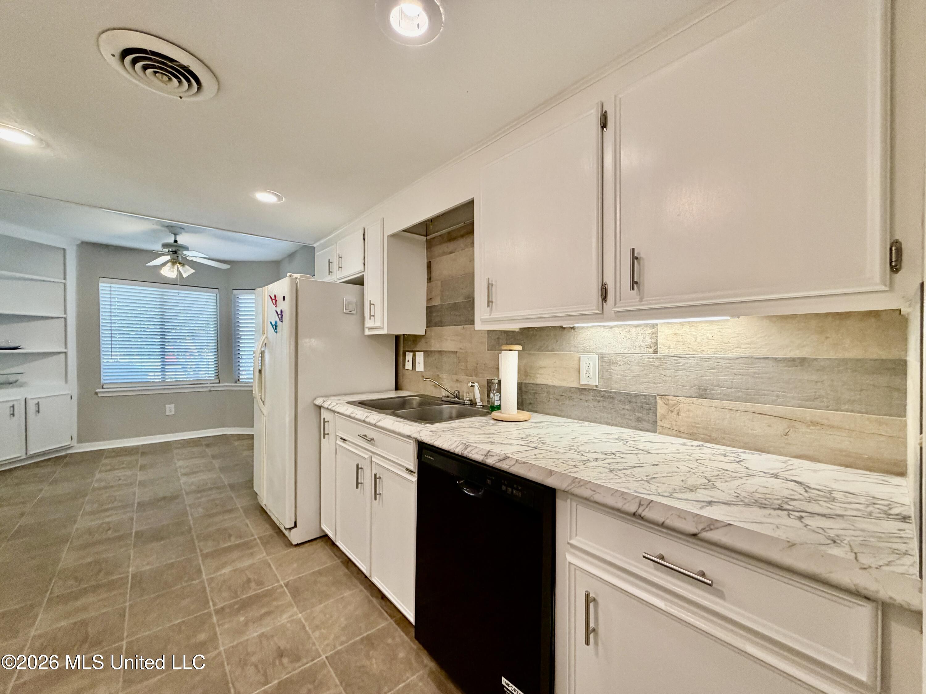 59 Shore Drive Property Photo 17