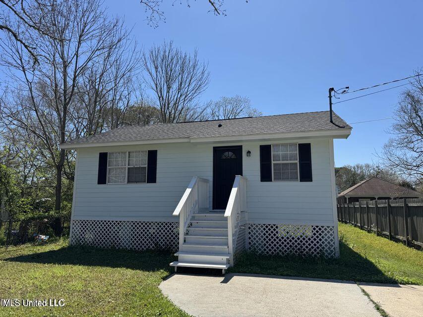2306 Lewis Avenue Property Photo 1
