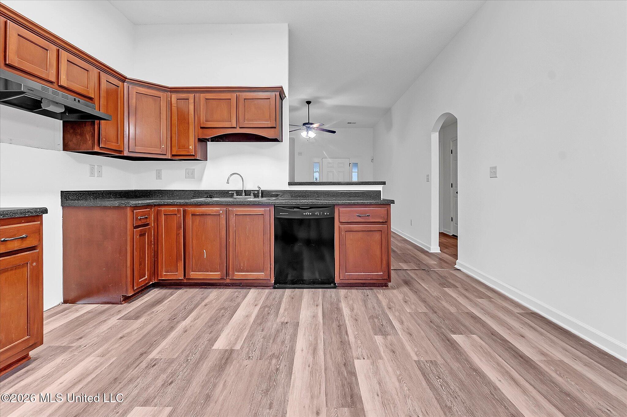 8378 Evening Sun Cove Property Photo 6