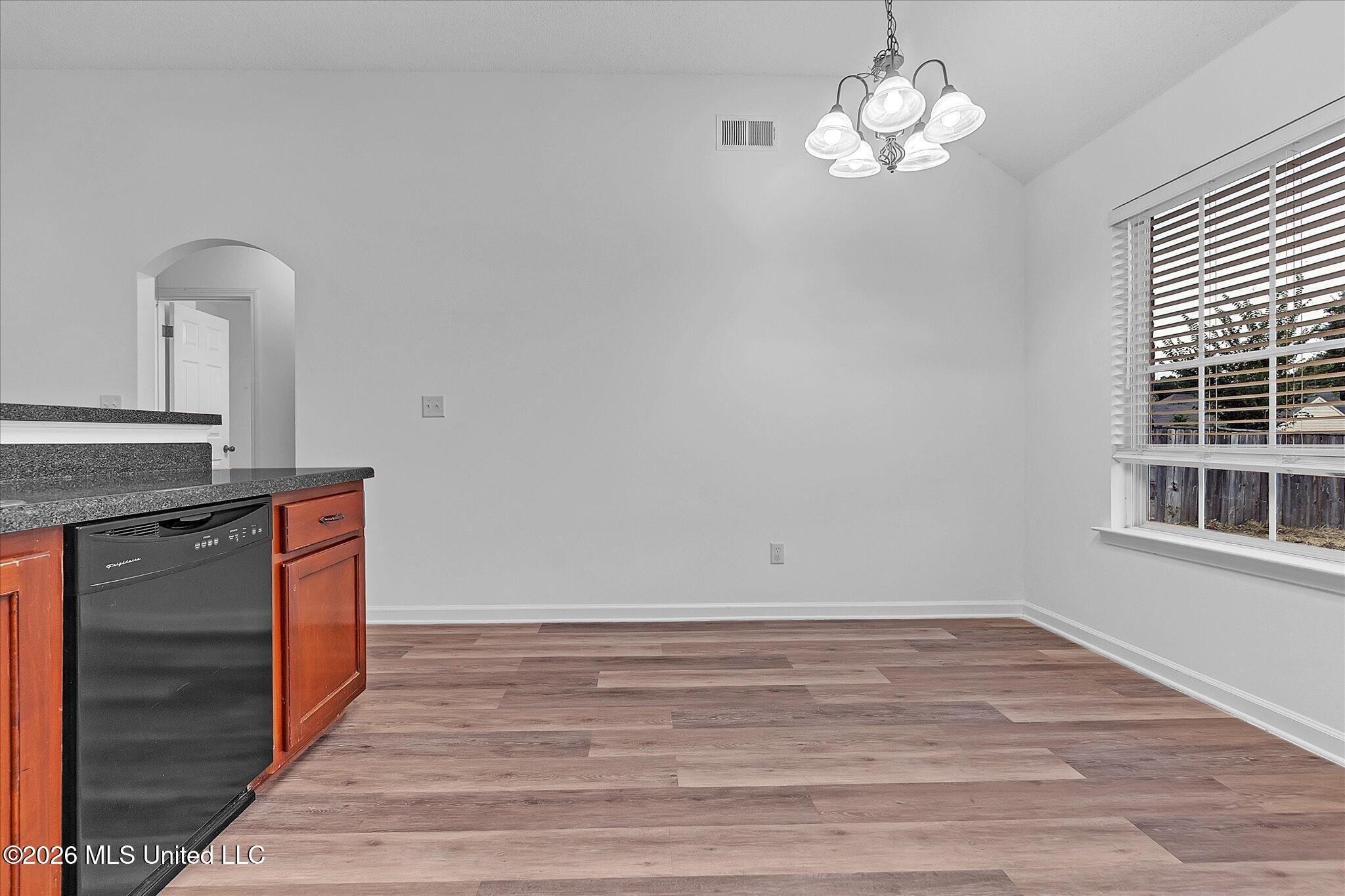 8378 Evening Sun Cove Property Photo 7