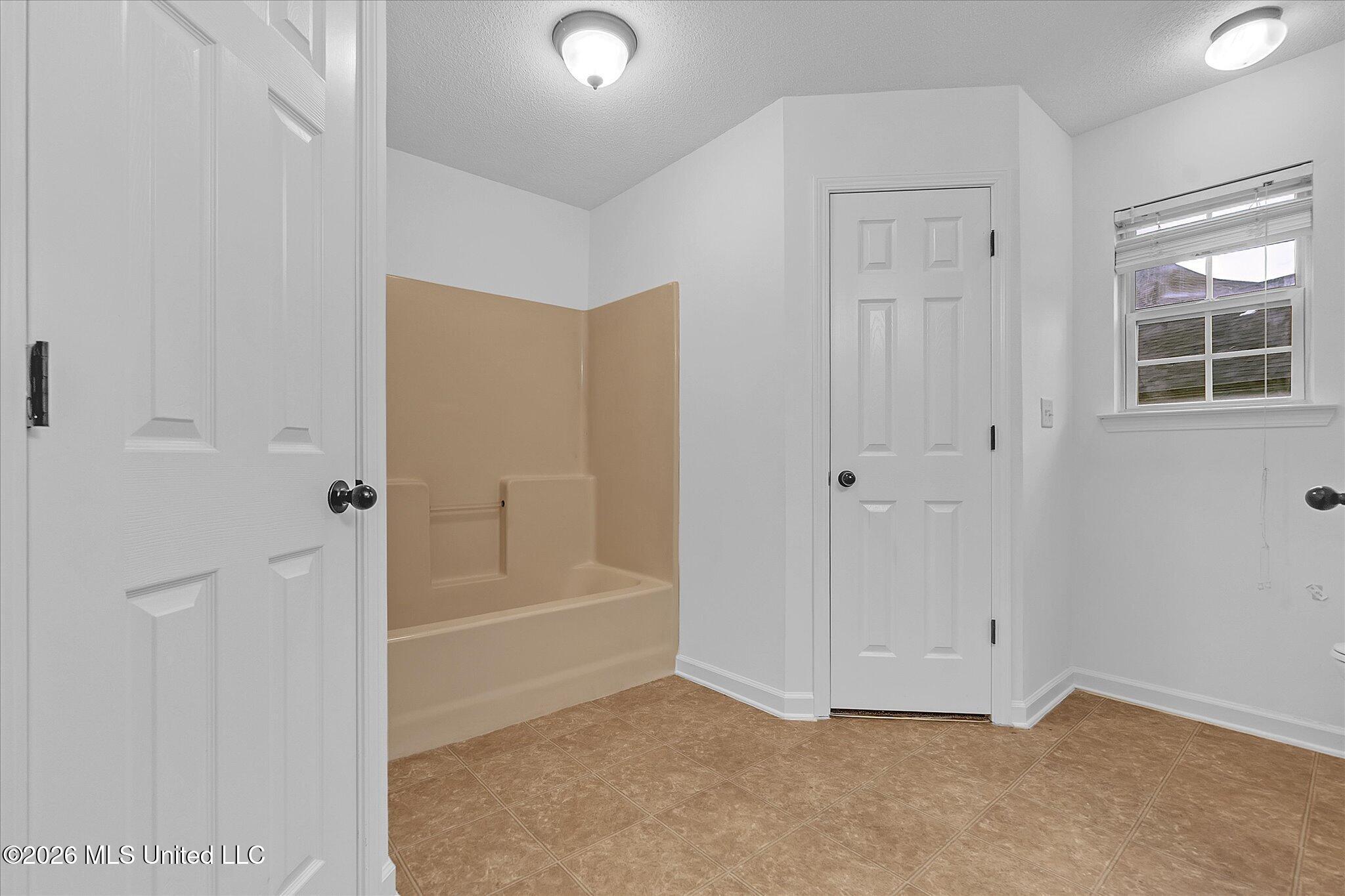 8378 Evening Sun Cove Property Photo 12
