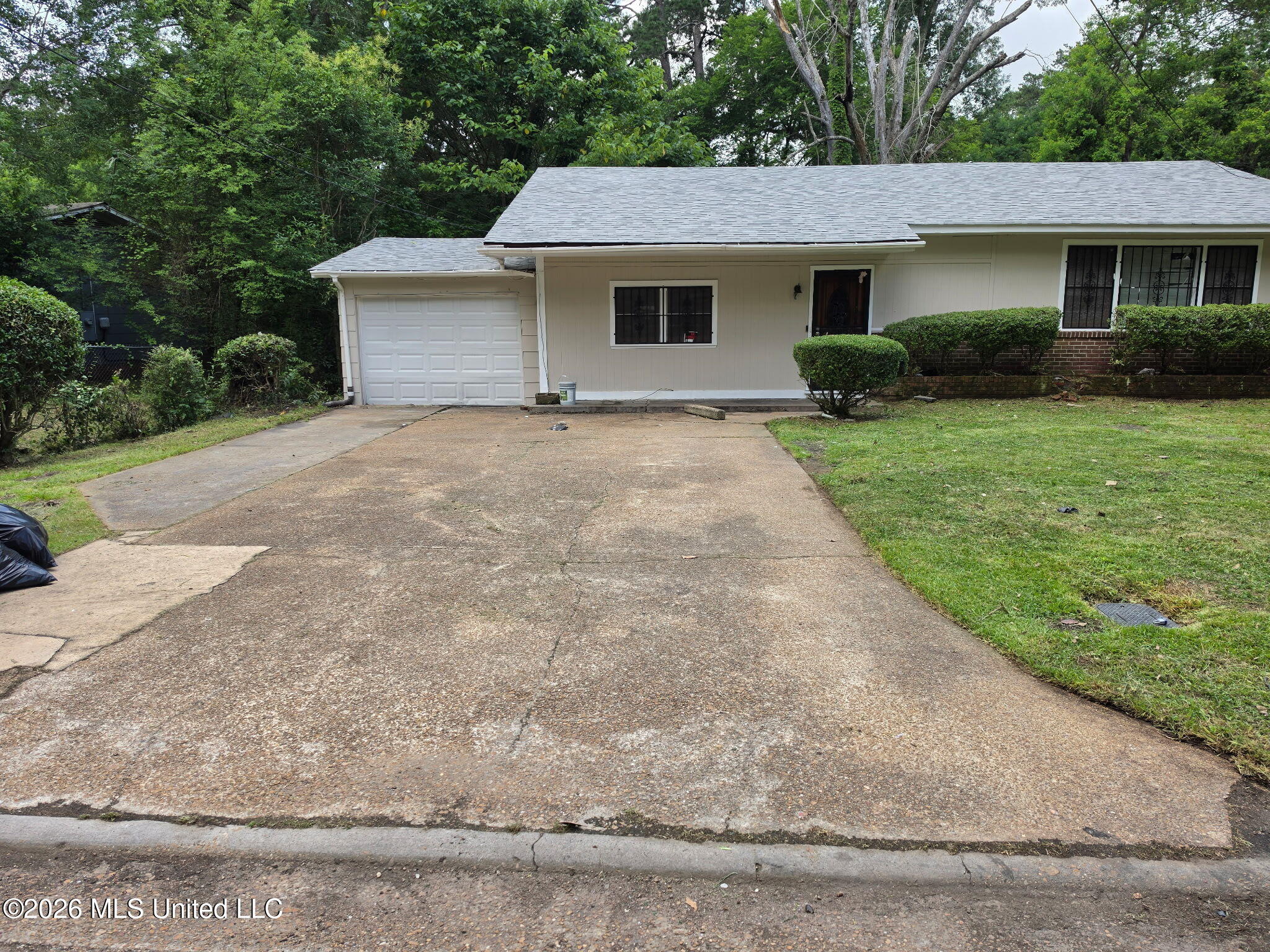 4211 Meadowlane Drive Property Photo 8