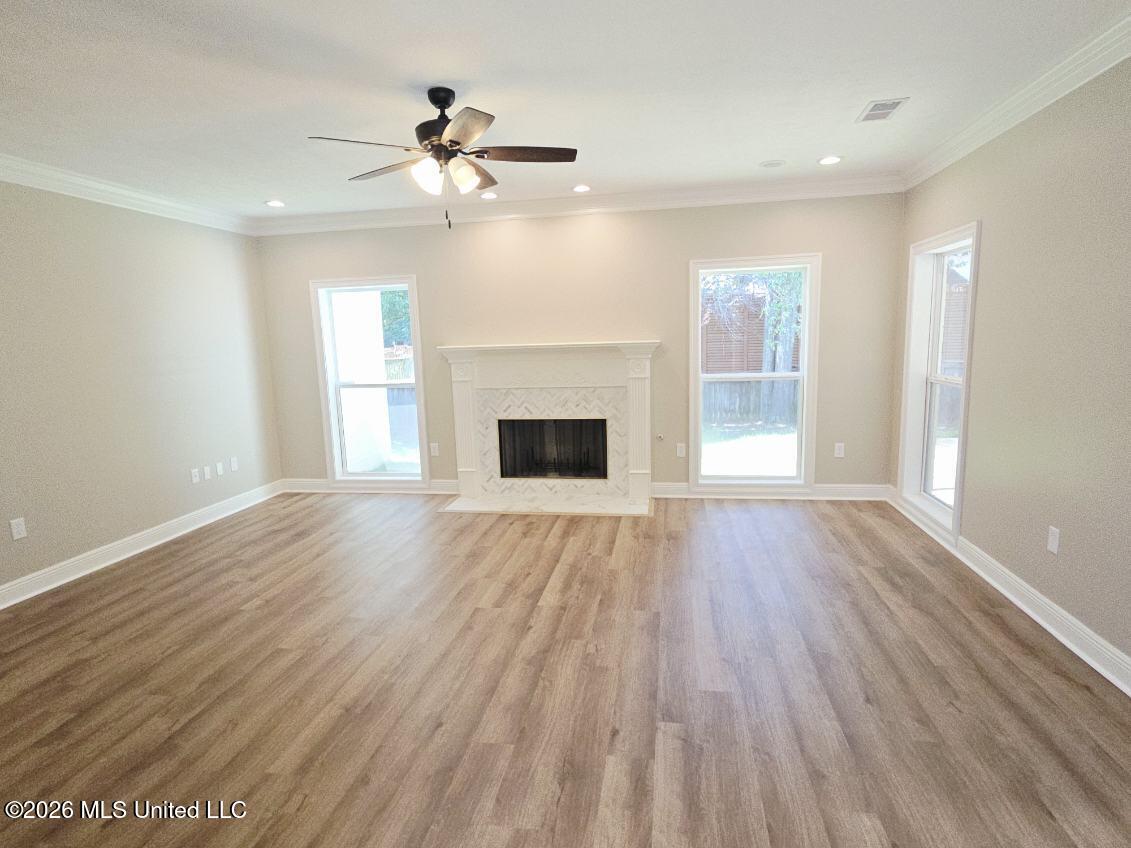 609 Kinsington Court Property Photo 7