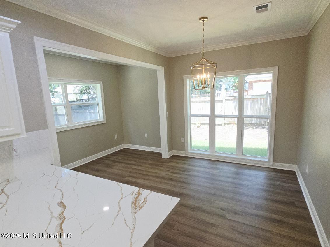 609 Kinsington Court Property Photo 14