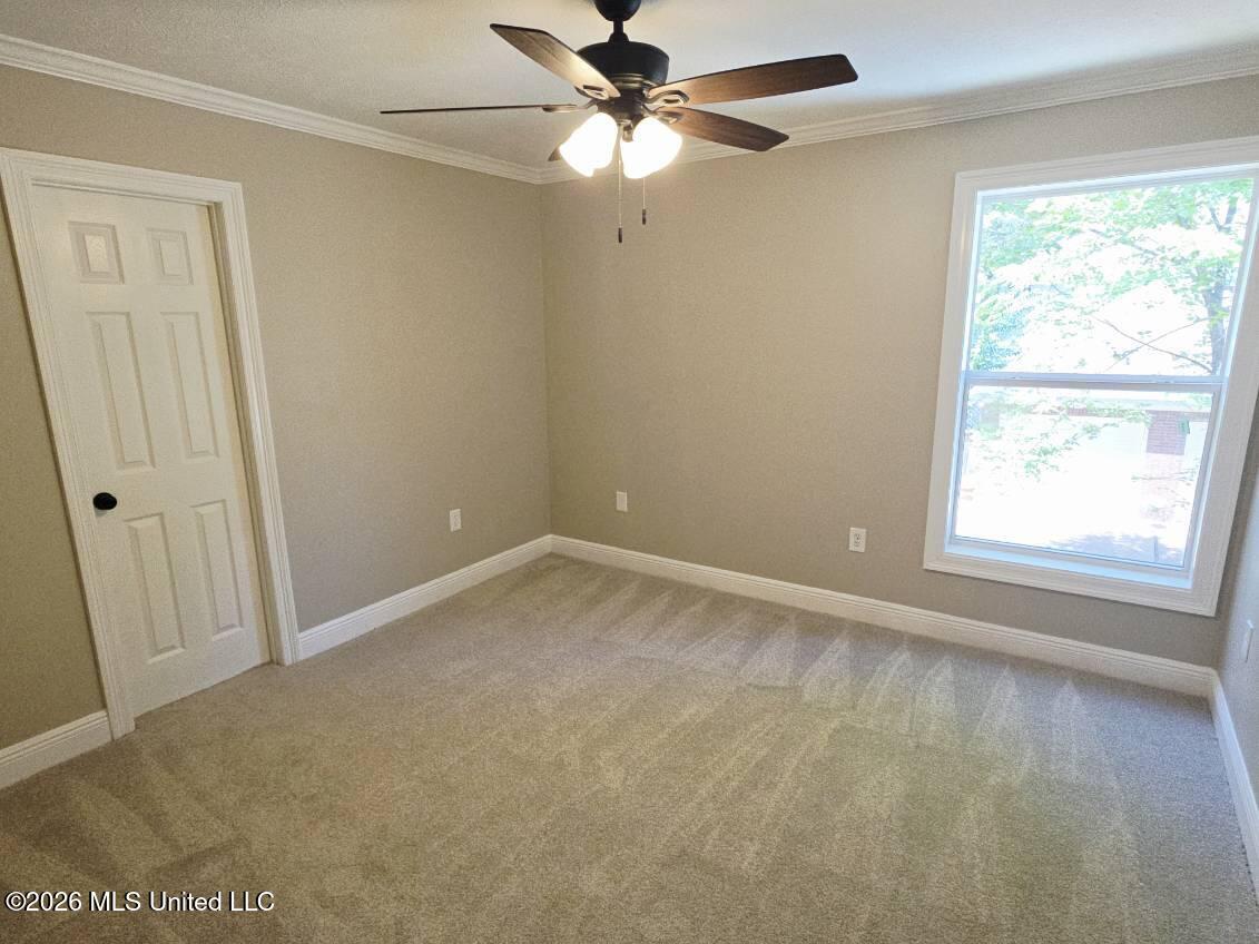 609 Kinsington Court Property Photo 29