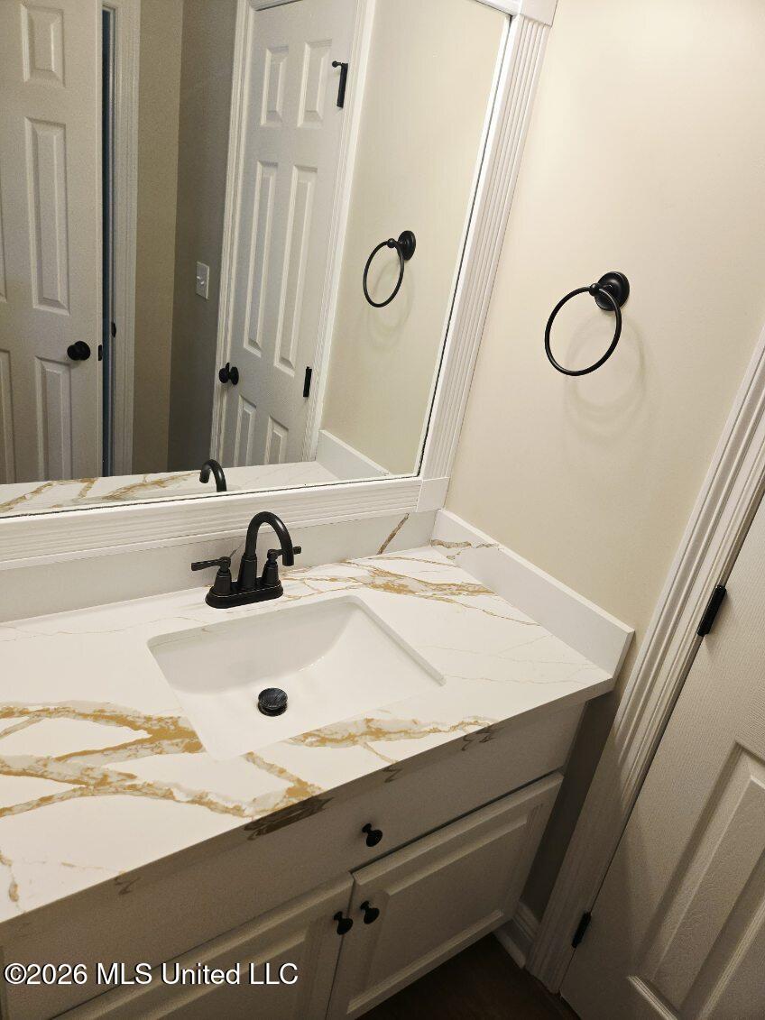 609 Kinsington Court Property Photo 34