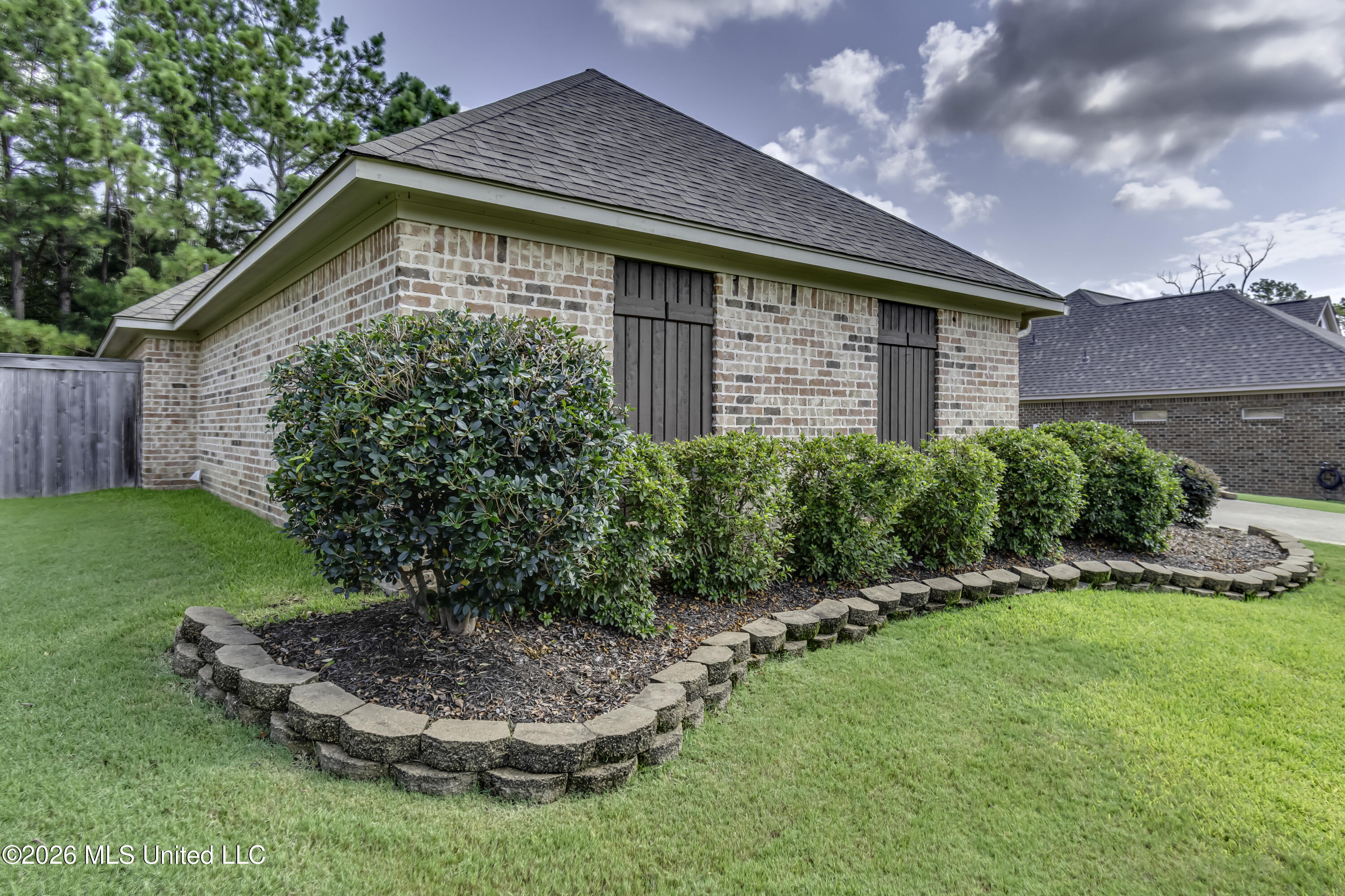 511 Willow Valley Circle Property Photo 6