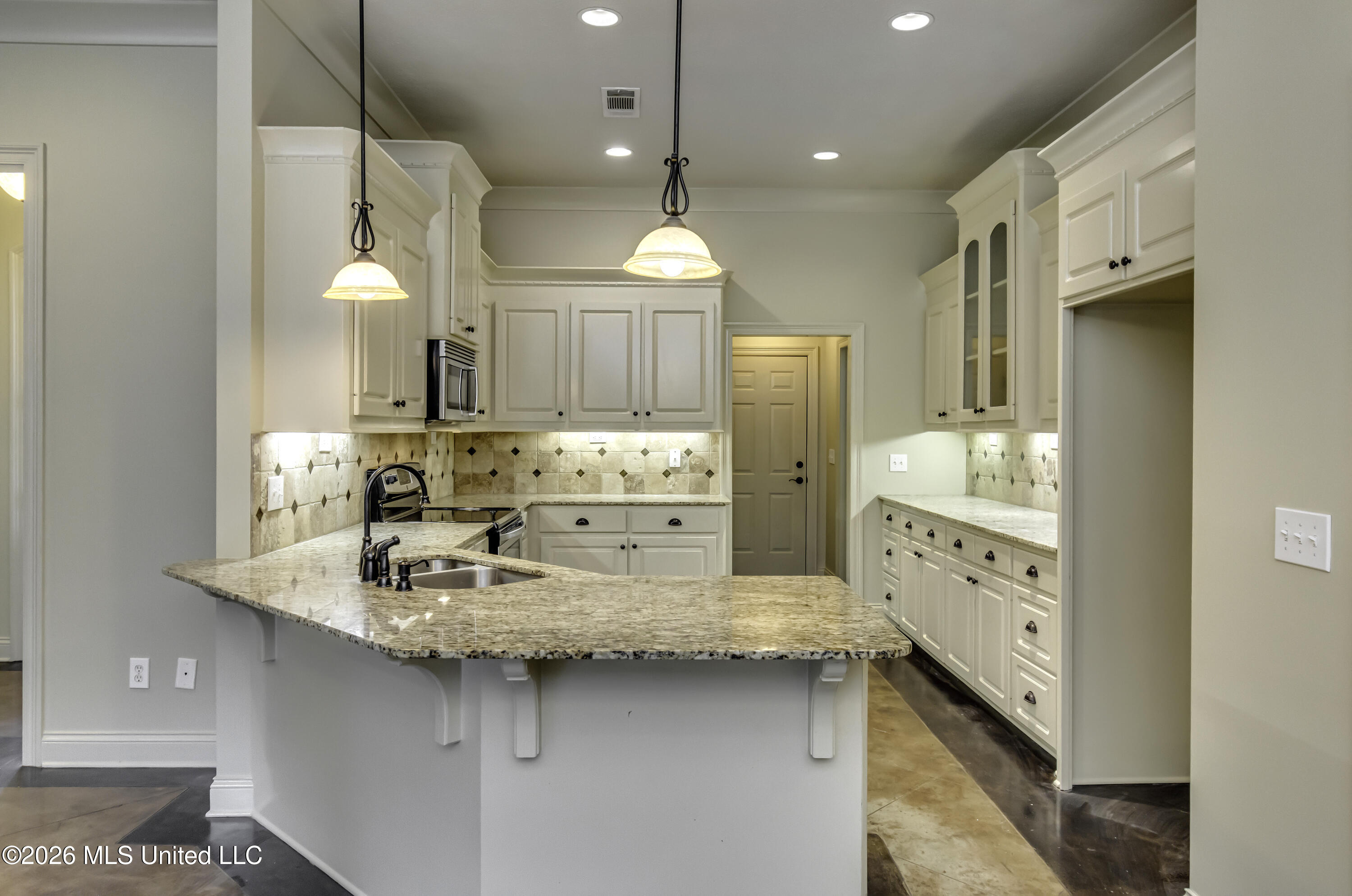 511 Willow Valley Circle Property Photo 17