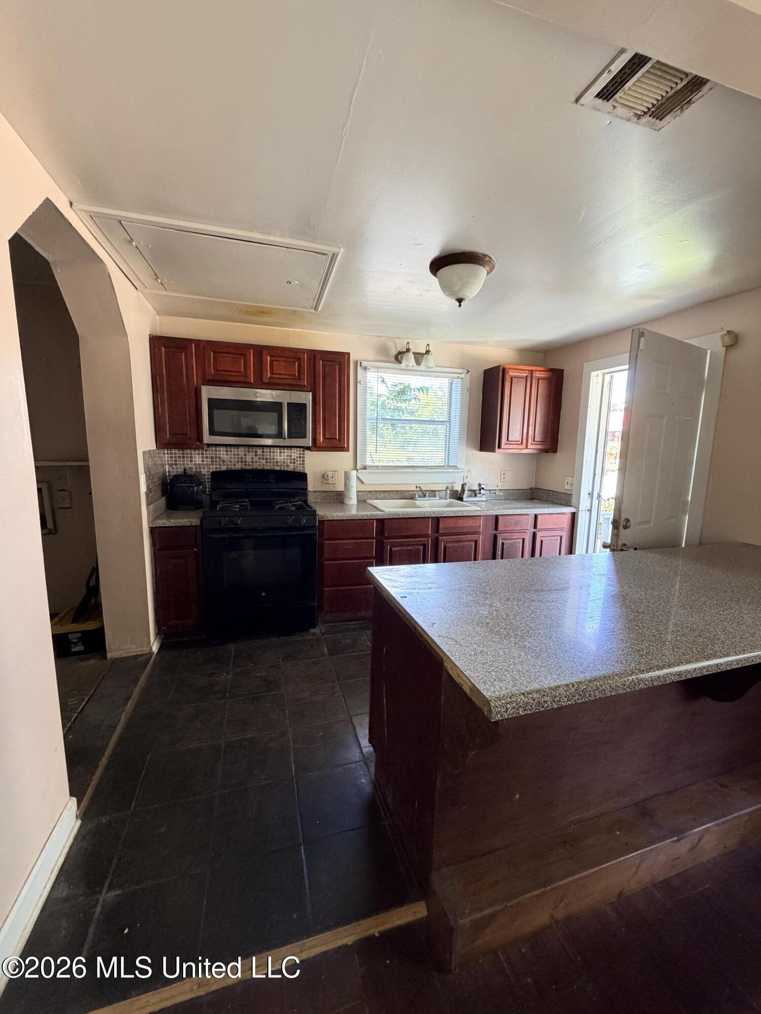 243 Elmer Street Property Photo 7