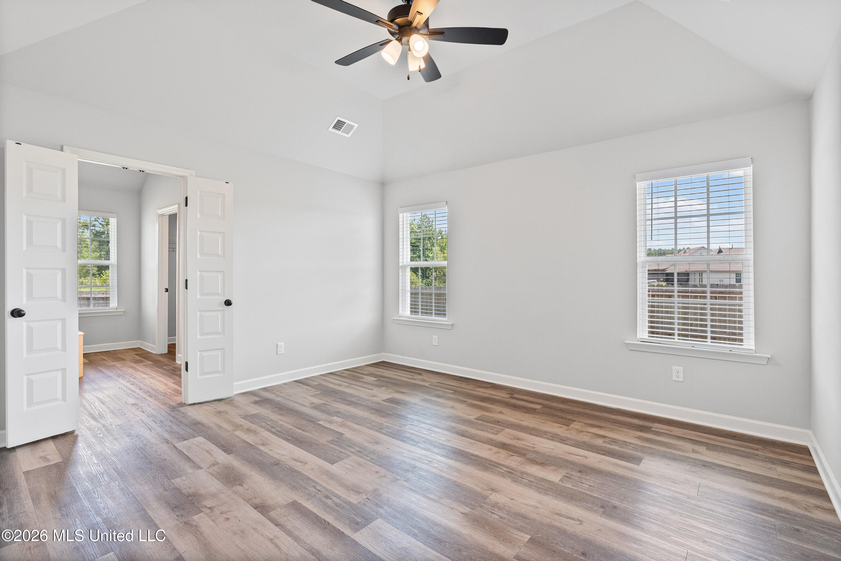 2570 Dela Drive Property Photo 9