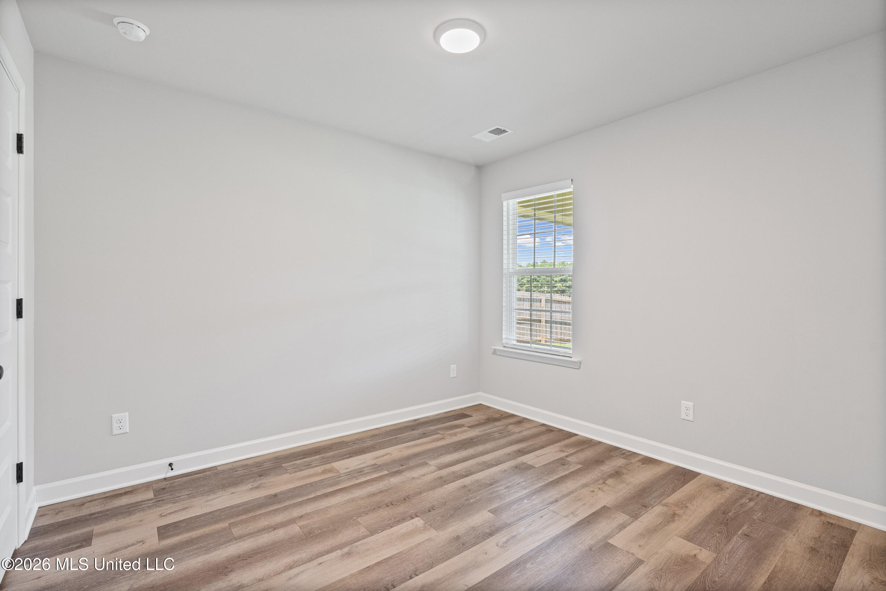 2570 Dela Drive Property Photo 13